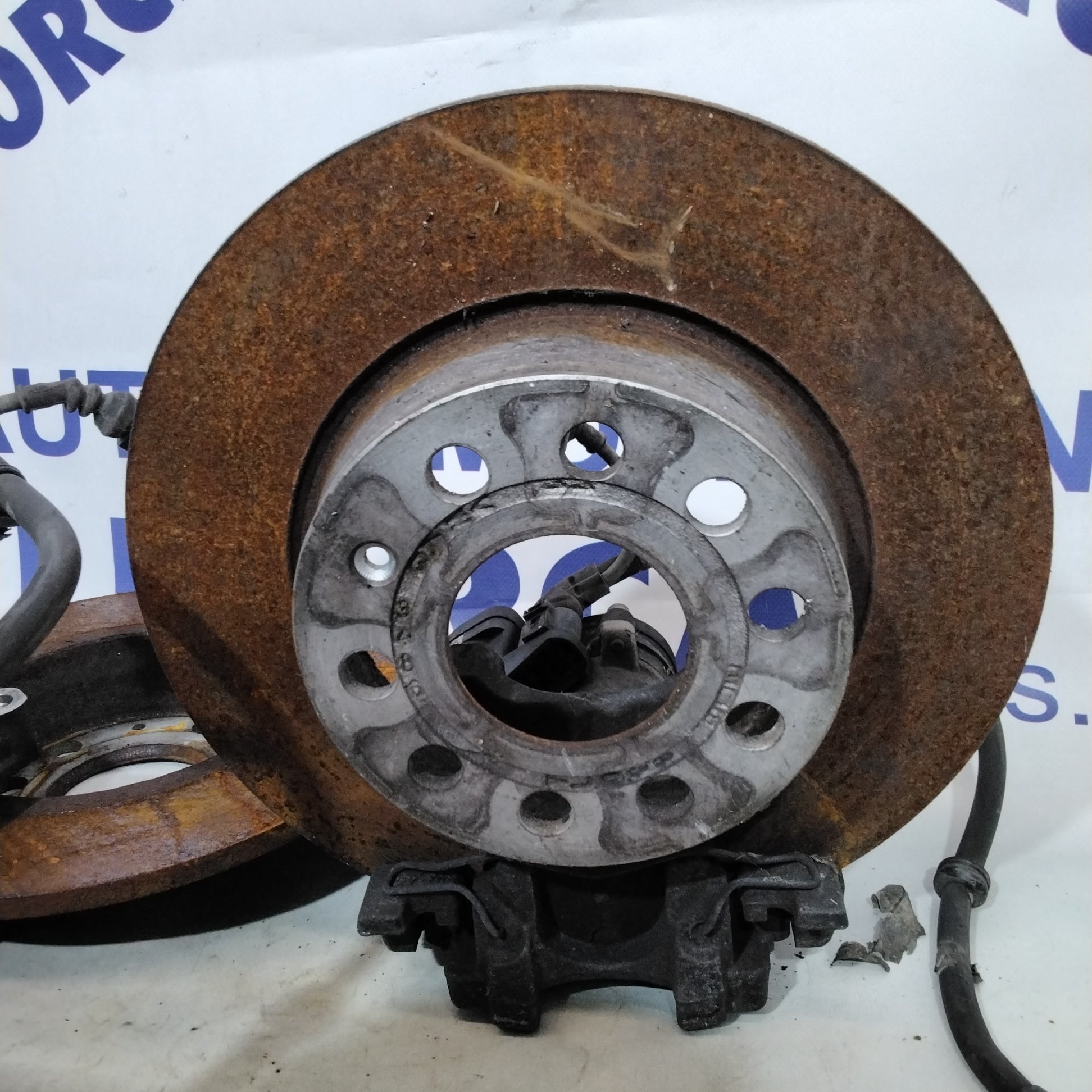 Brake disc + rear caliper Volkswagen Golf 7 1.6 tdi year 2017