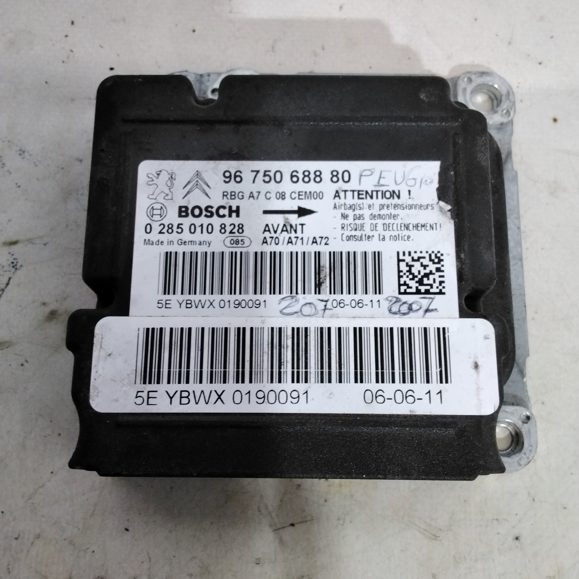 Airbag control unit Peugeot 207 1.4 HDI year 2007 code:0285010828