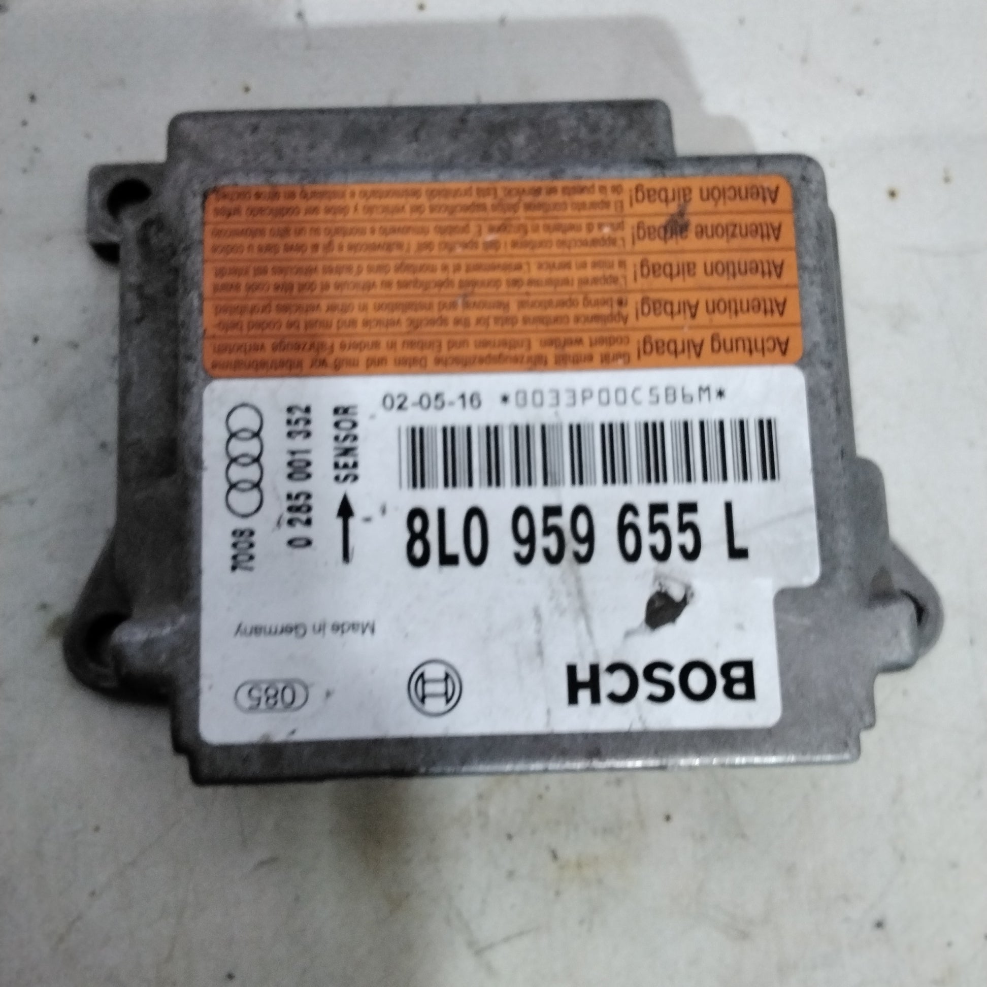 Audi A3 1.9 TDI airbag control unit year 2000 code: 0285001352