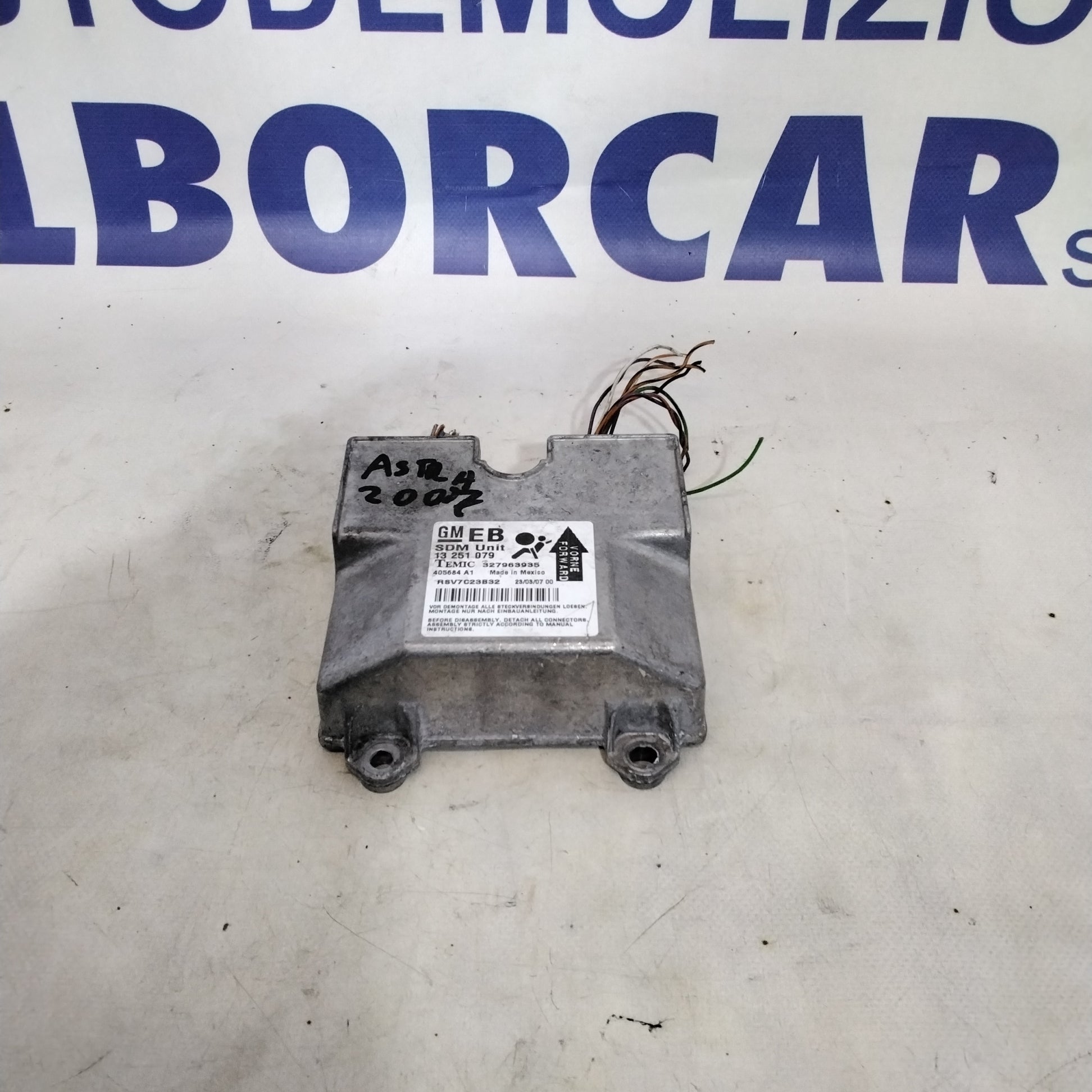Airbag control unit Opel Astra year 2007 code: 13251079