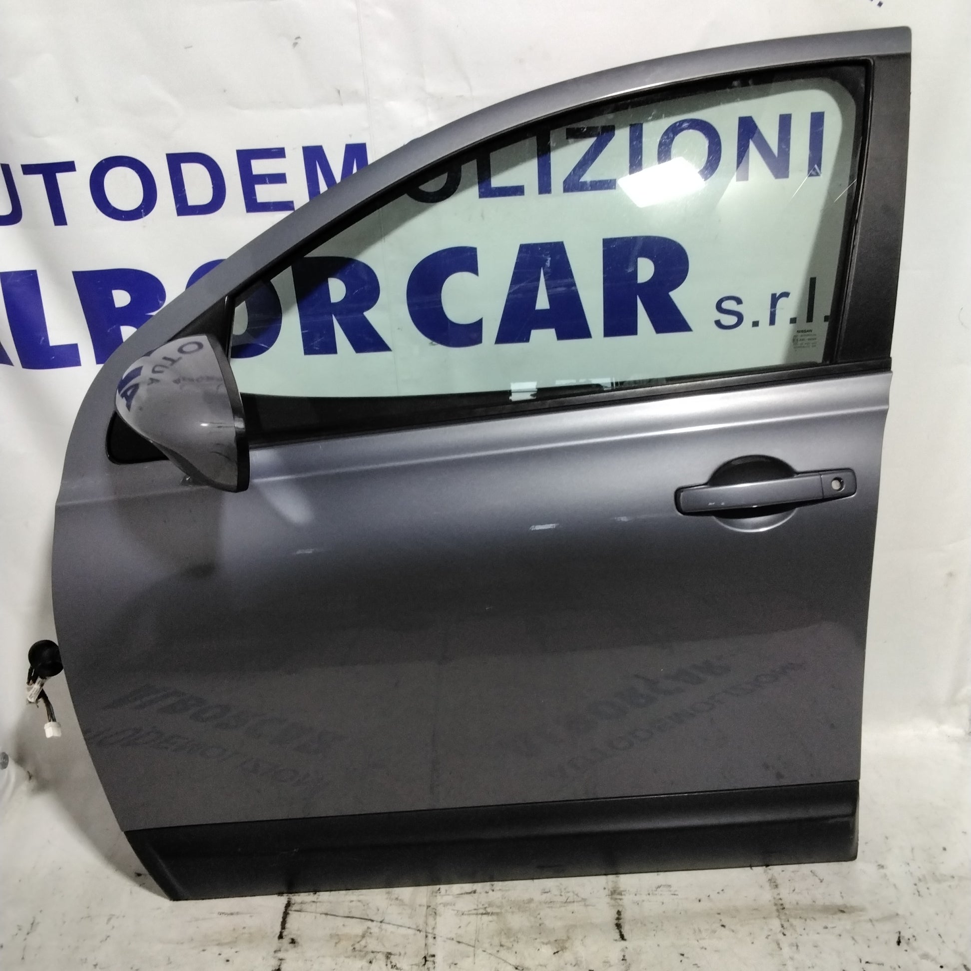 Puerta delantera izquierda Nissan Qashqai año 2008