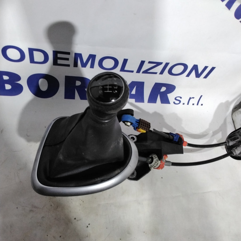 Palanca de cambio completa Nissan Qashqai 2.0 dCi año 2008 código: 50341579