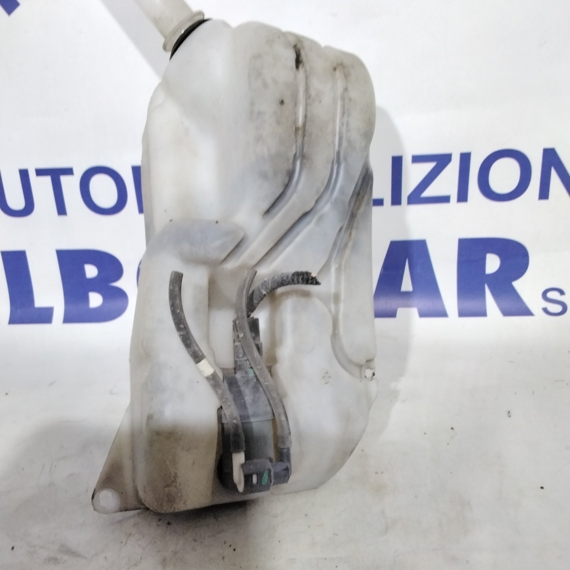 Vaschetta acqua tergicristallo nissan qashqai 2.0 dci anno 2008 codice:28910JD000