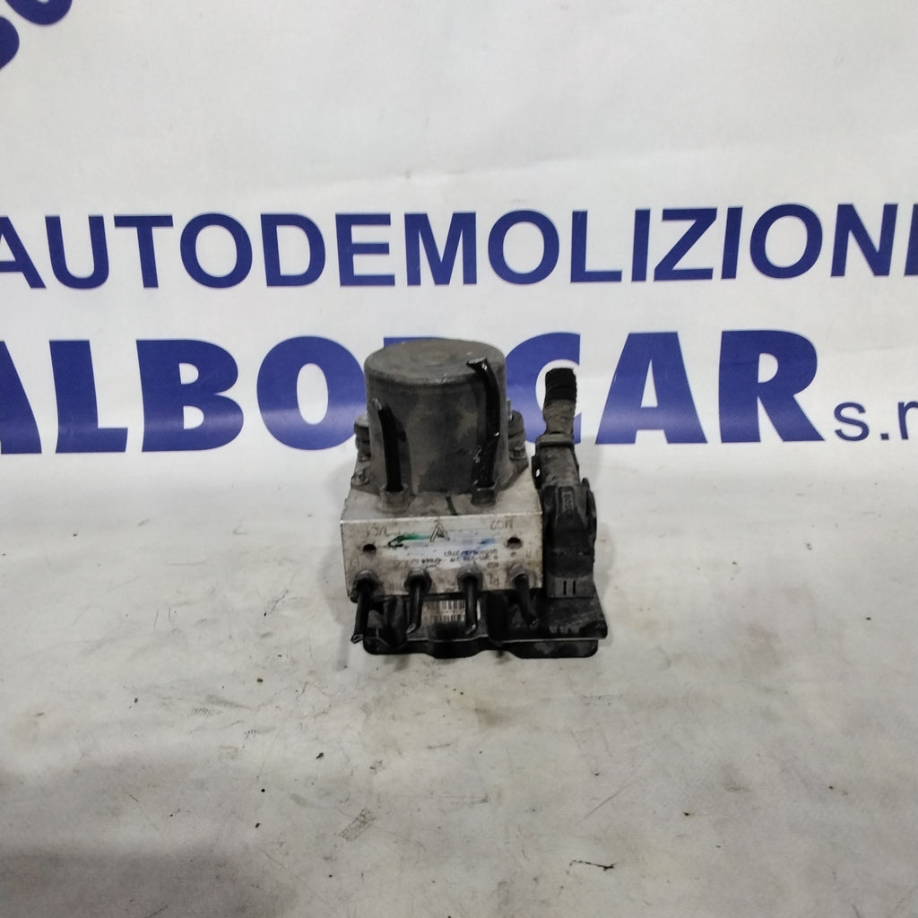 Bomba de unidad ABS Nissan Qashqai 2.0 dci año 2008 código:0265230217