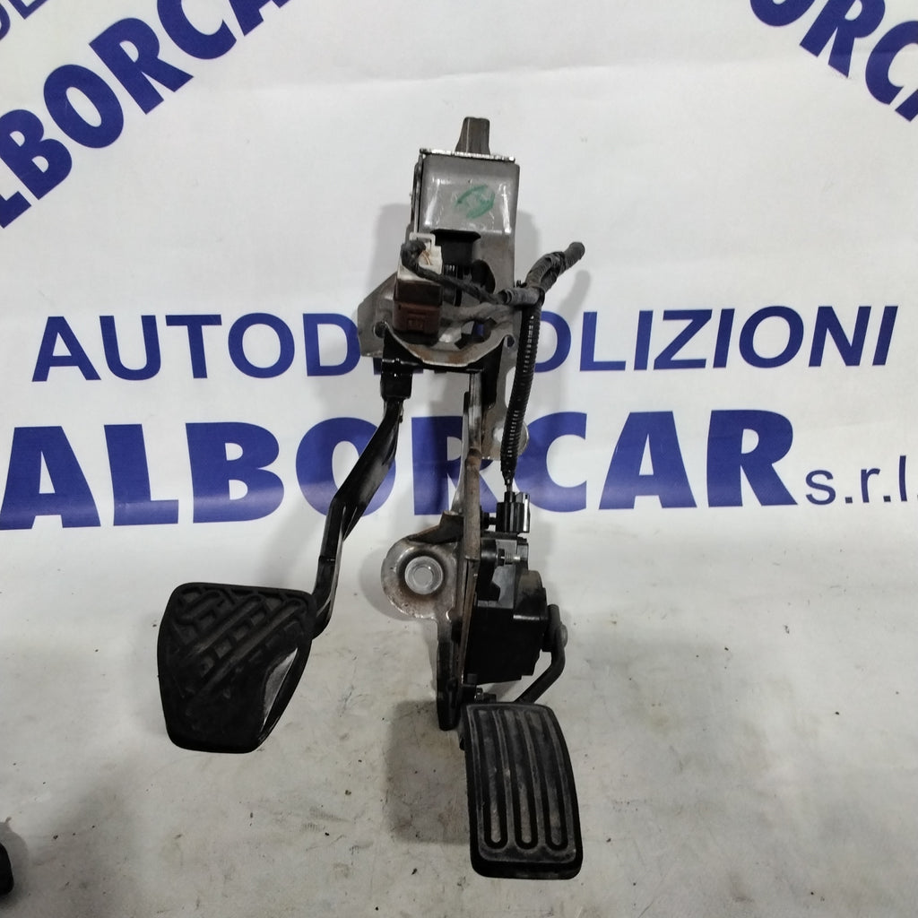 pedaliera nissan qashqai 2.0 dci anno 2008
