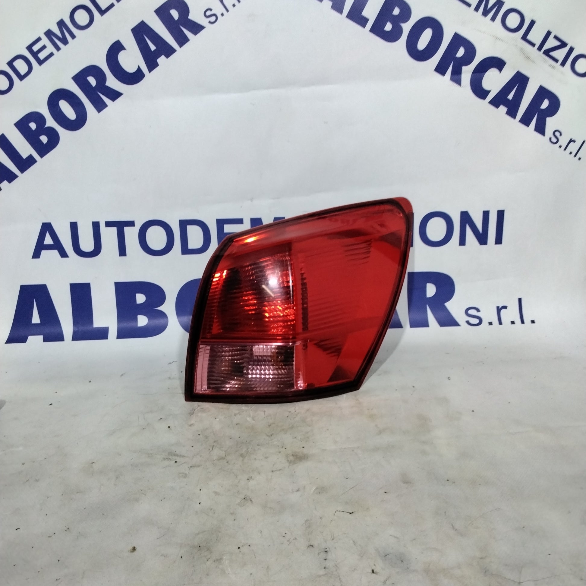 fanale stop destro nissan qashqai anno 2008 codice 89070312