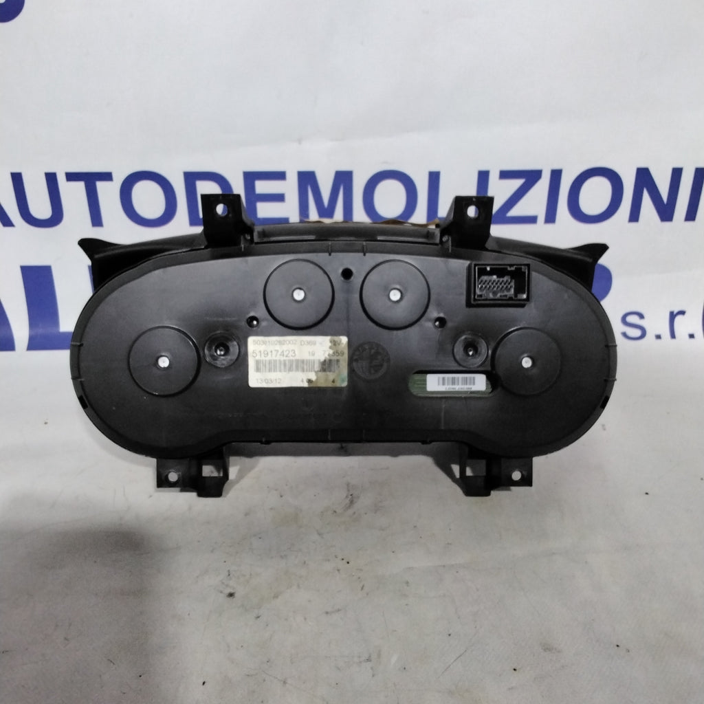 Cuadro de instrumentos / cuentakilómetros Fiat Grande Punto Evo 1.4 gasolina año 2012 código: 51917423