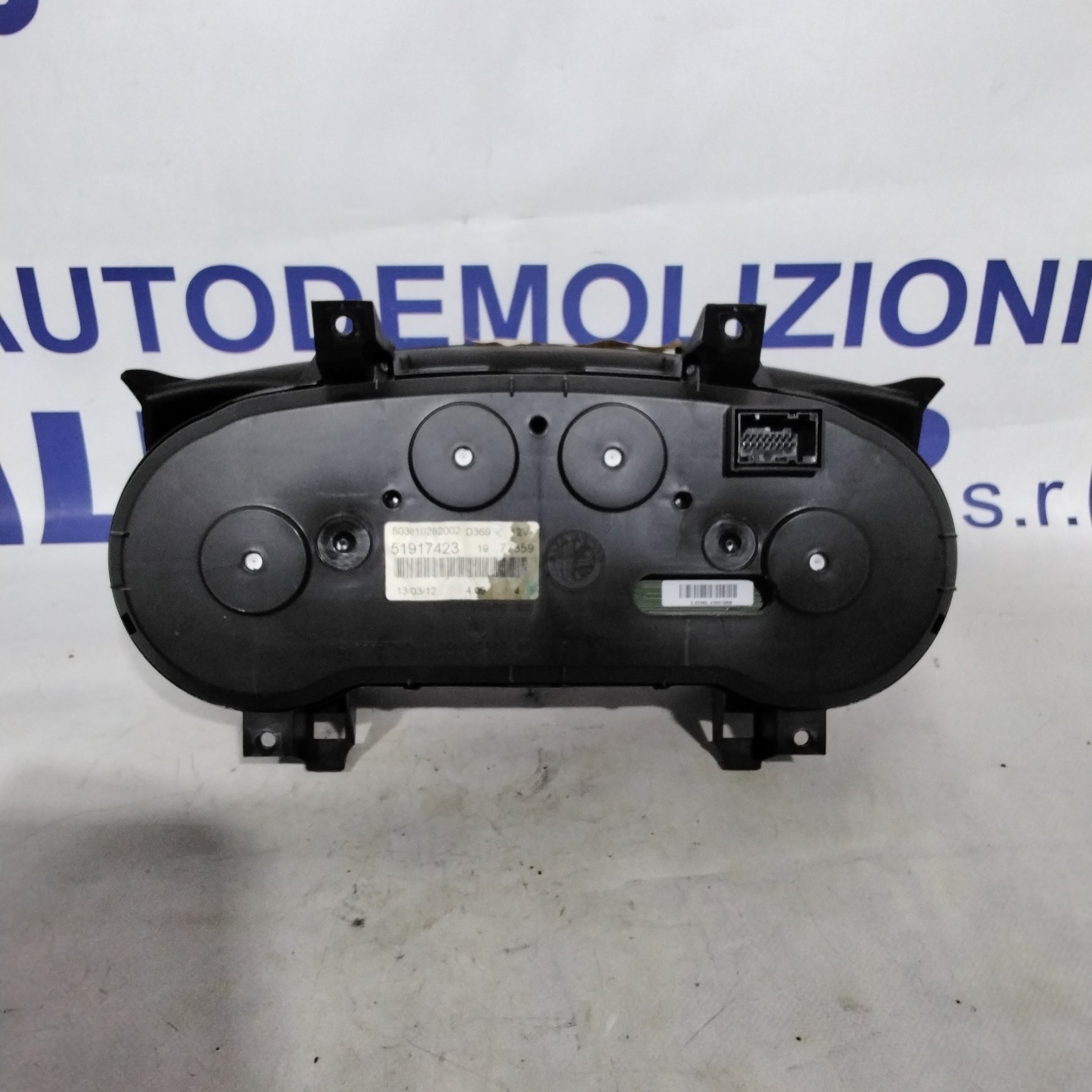 Cuadro de instrumentos / cuentakilómetros Fiat Grande Punto Evo 1.4 gasolina año 2012 código: 51917423