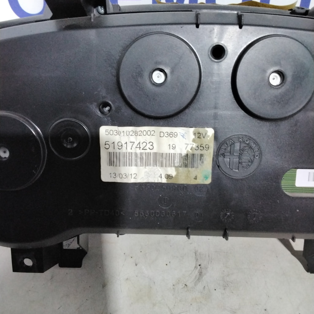 Cuadro de instrumentos / cuentakilómetros Fiat Grande Punto Evo 1.4 gasolina año 2012 código: 51917423