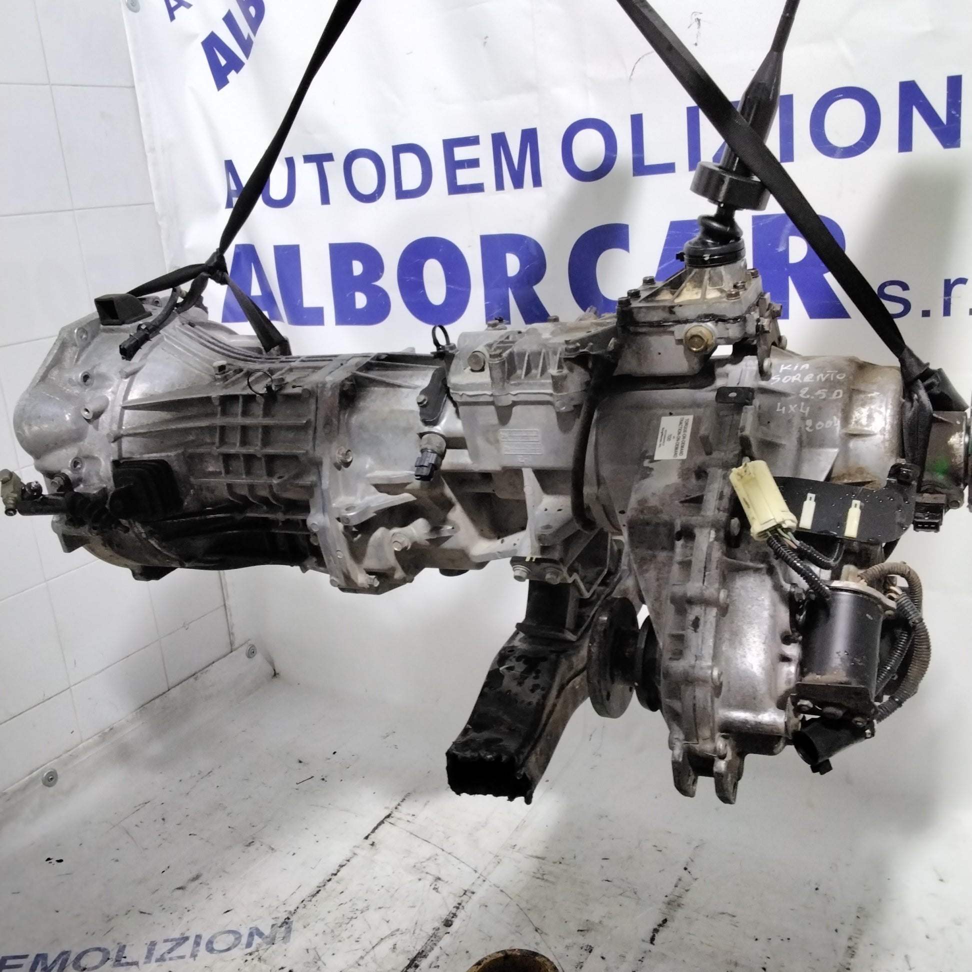 Cambio mancante di riduttore  kia sorento 2.5 diesel 4x4 anno  2004 codice:A03800