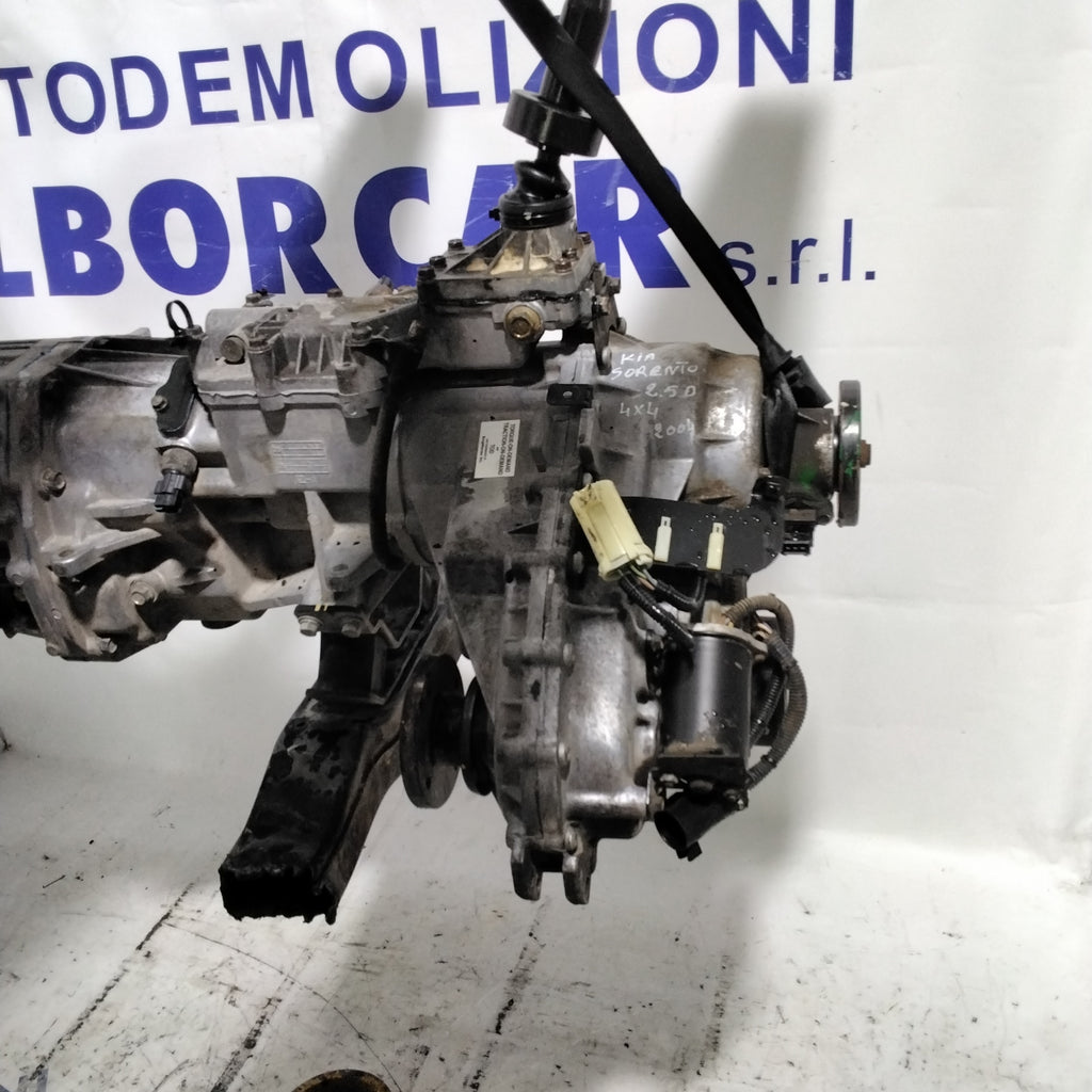 Caja de cambios reductora faltante Kia Sorento 2.5 diésel 4x4 año 2004 código: A03800