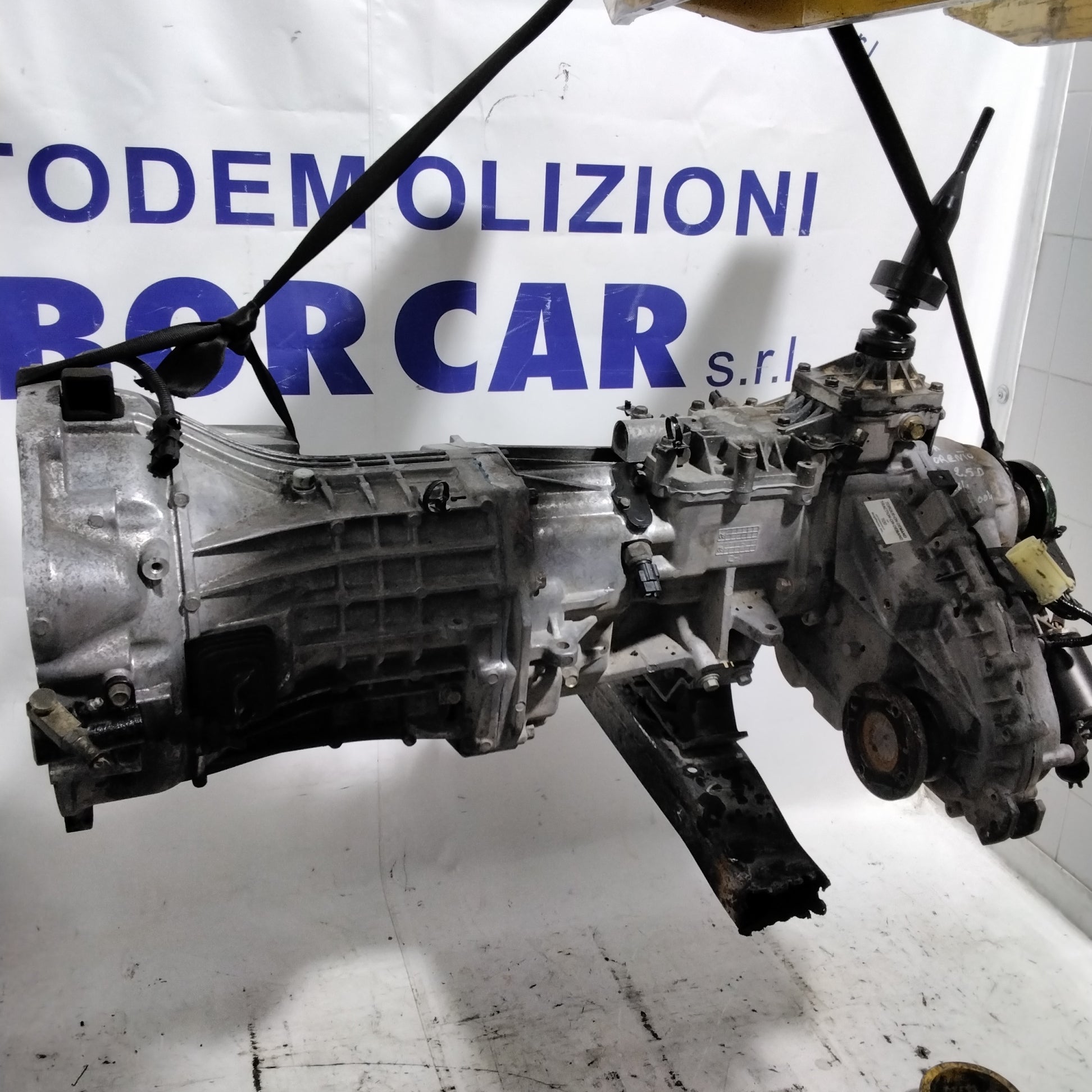 Cambio mancante di riduttore  kia sorento 2.5 diesel 4x4 anno  2004 codice:A03800