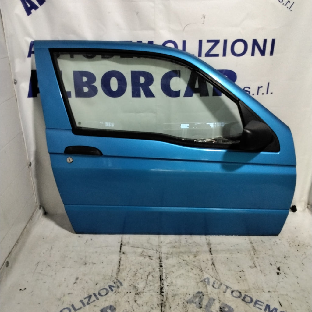 puerta delantera derecha alfa romeo 145 año 1996