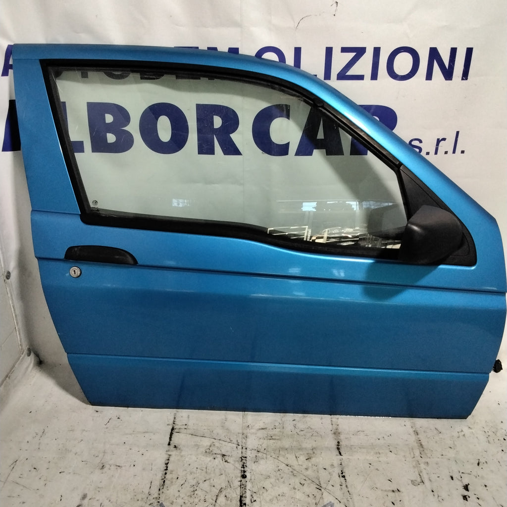 puerta delantera derecha alfa romeo 145 año 1996