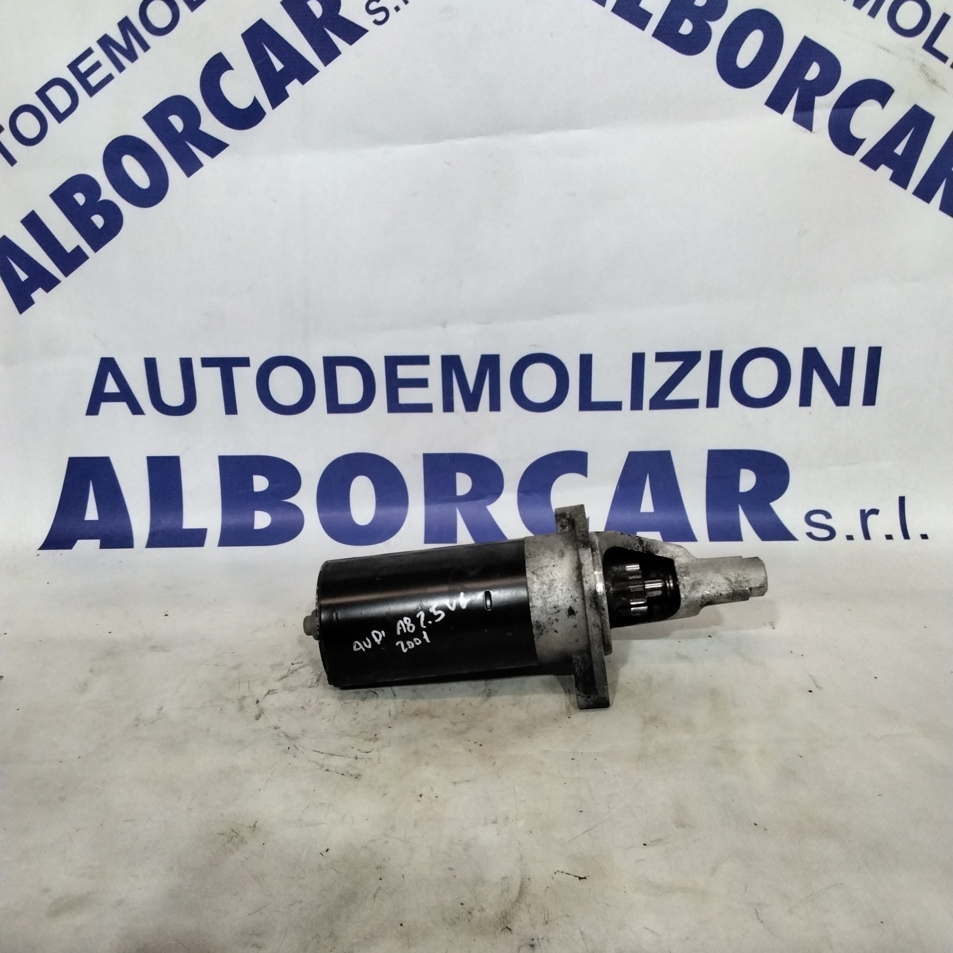 Motor de arranque Audi A8 2.5 TDI año 2001 código: 000109021