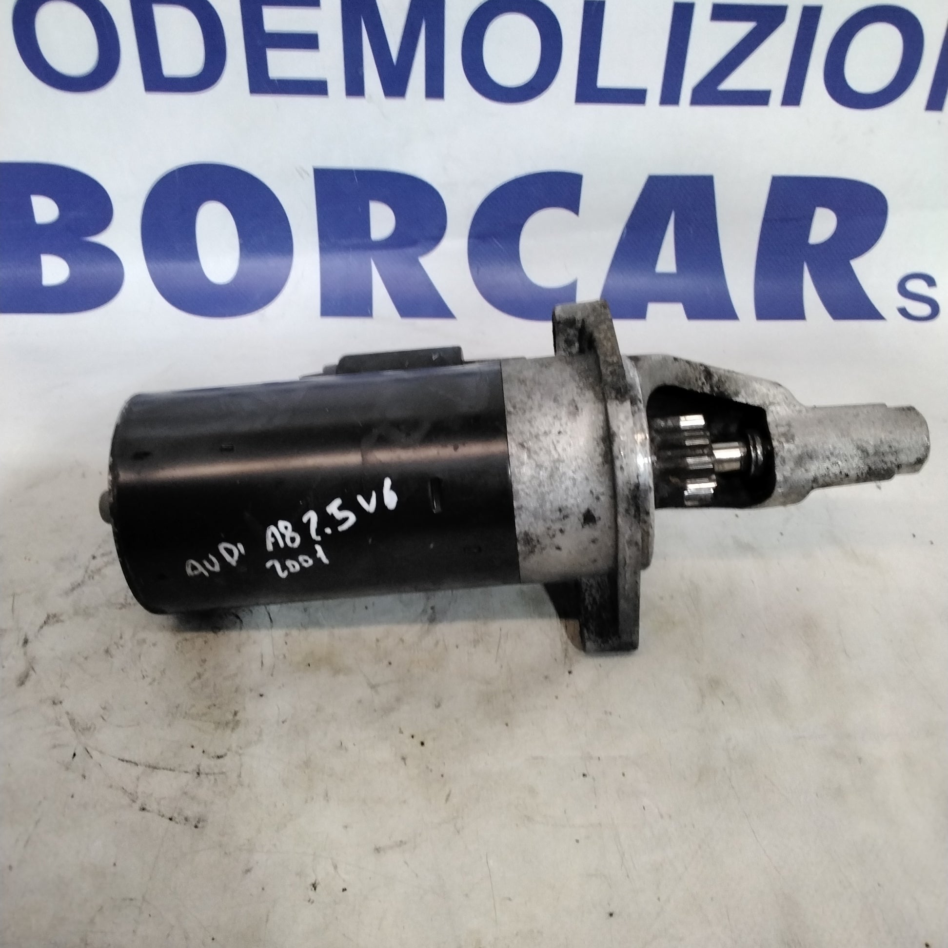 Motor de arranque Audi A8 2.5 TDI año 2001 código: 000109021