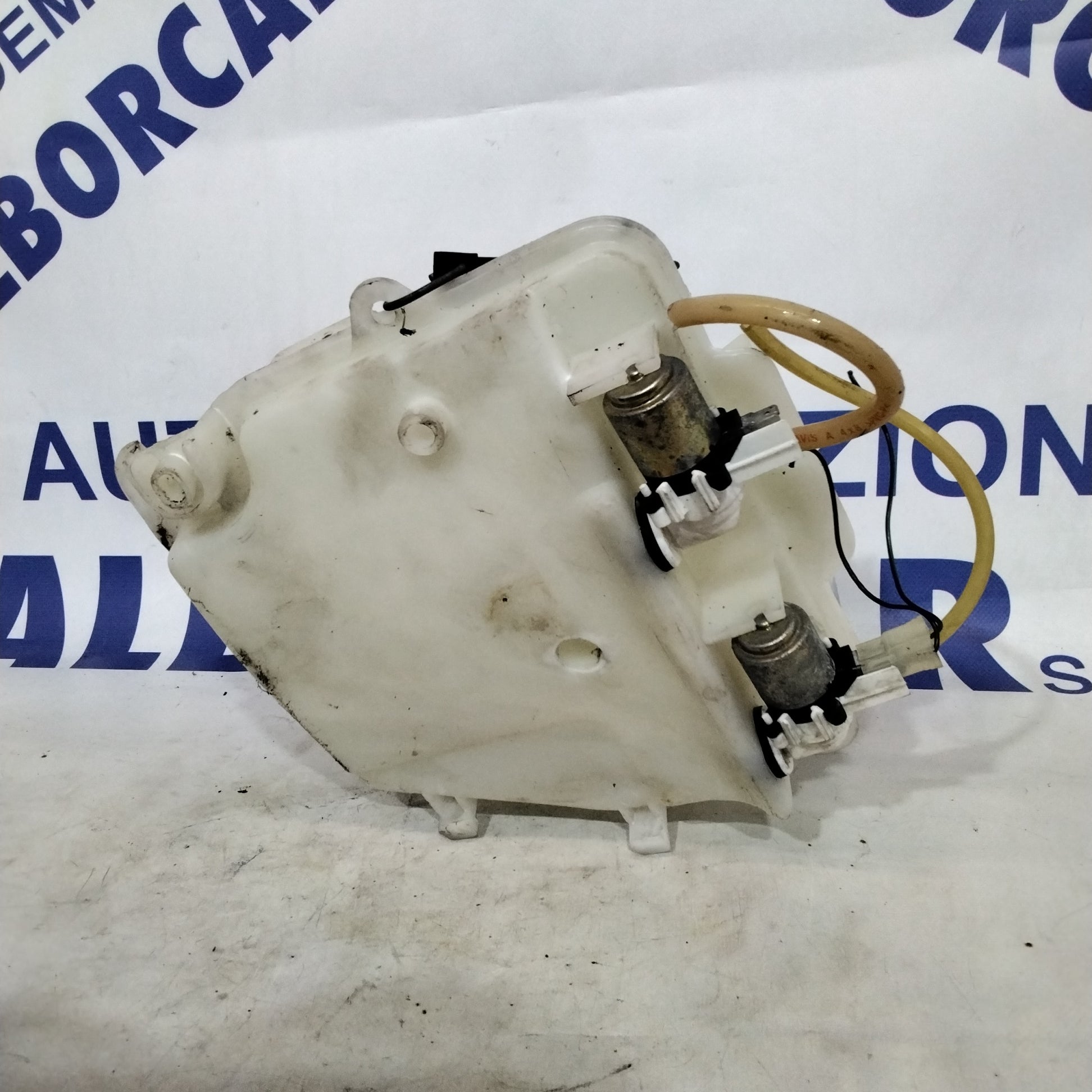 Windshield wiper fluid reservoir Panda first series 4x4 year 1996
