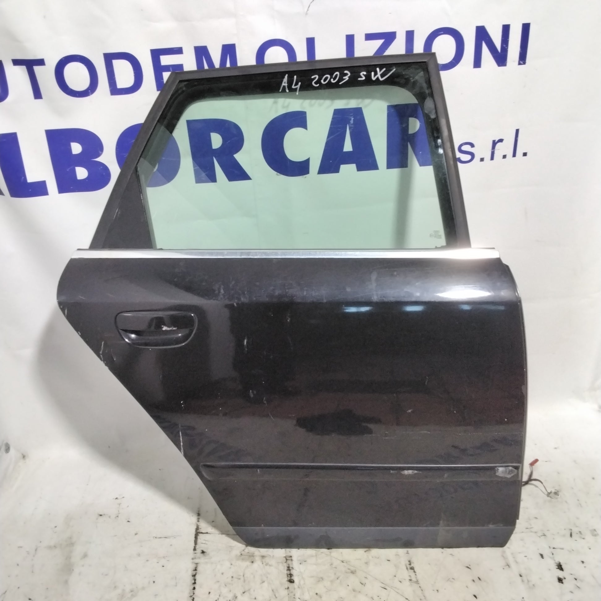 Portón trasero derecho Audi A4 B6 año 2003
