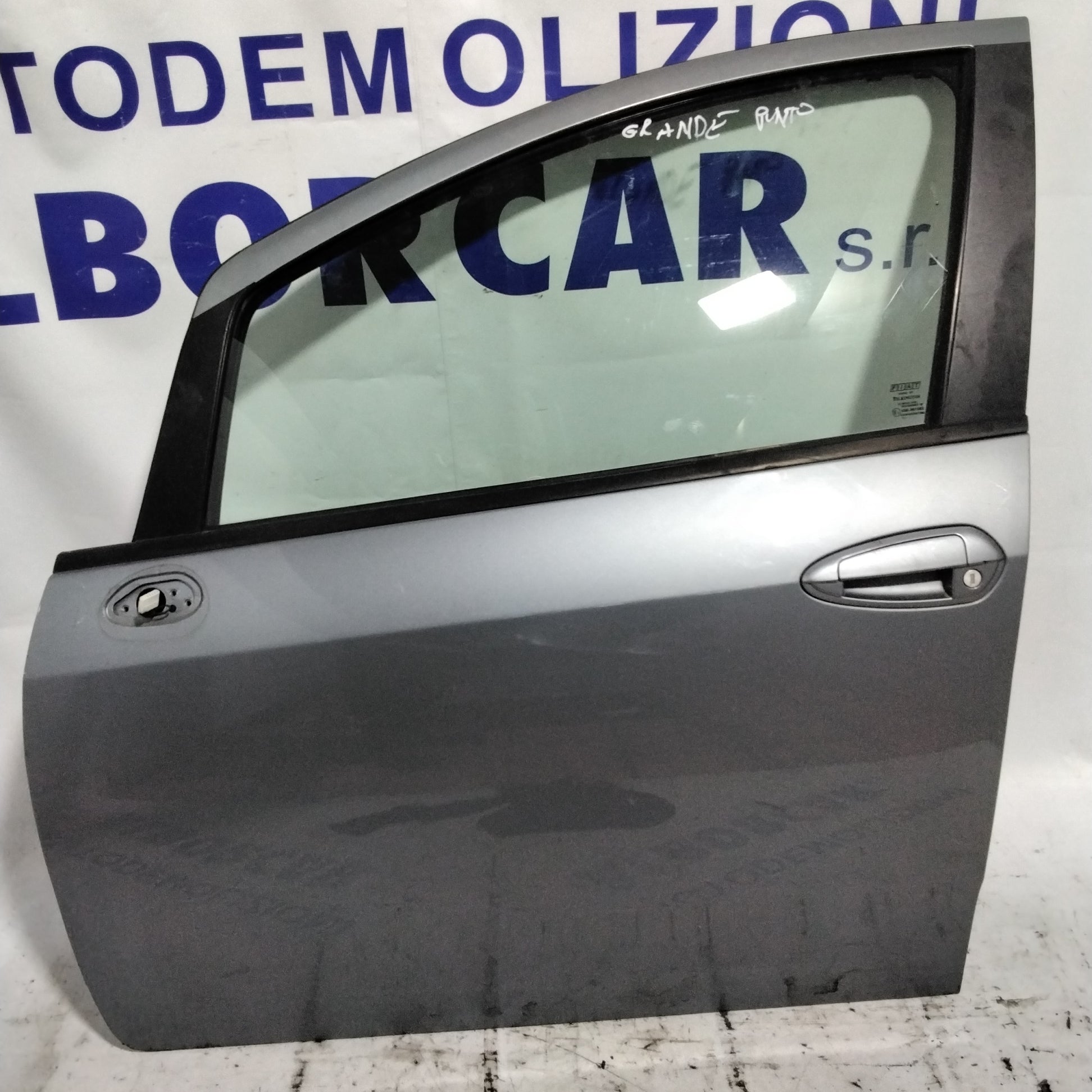 sportello anteriore sinistro  fiat grande punto 5 porte anno 2006