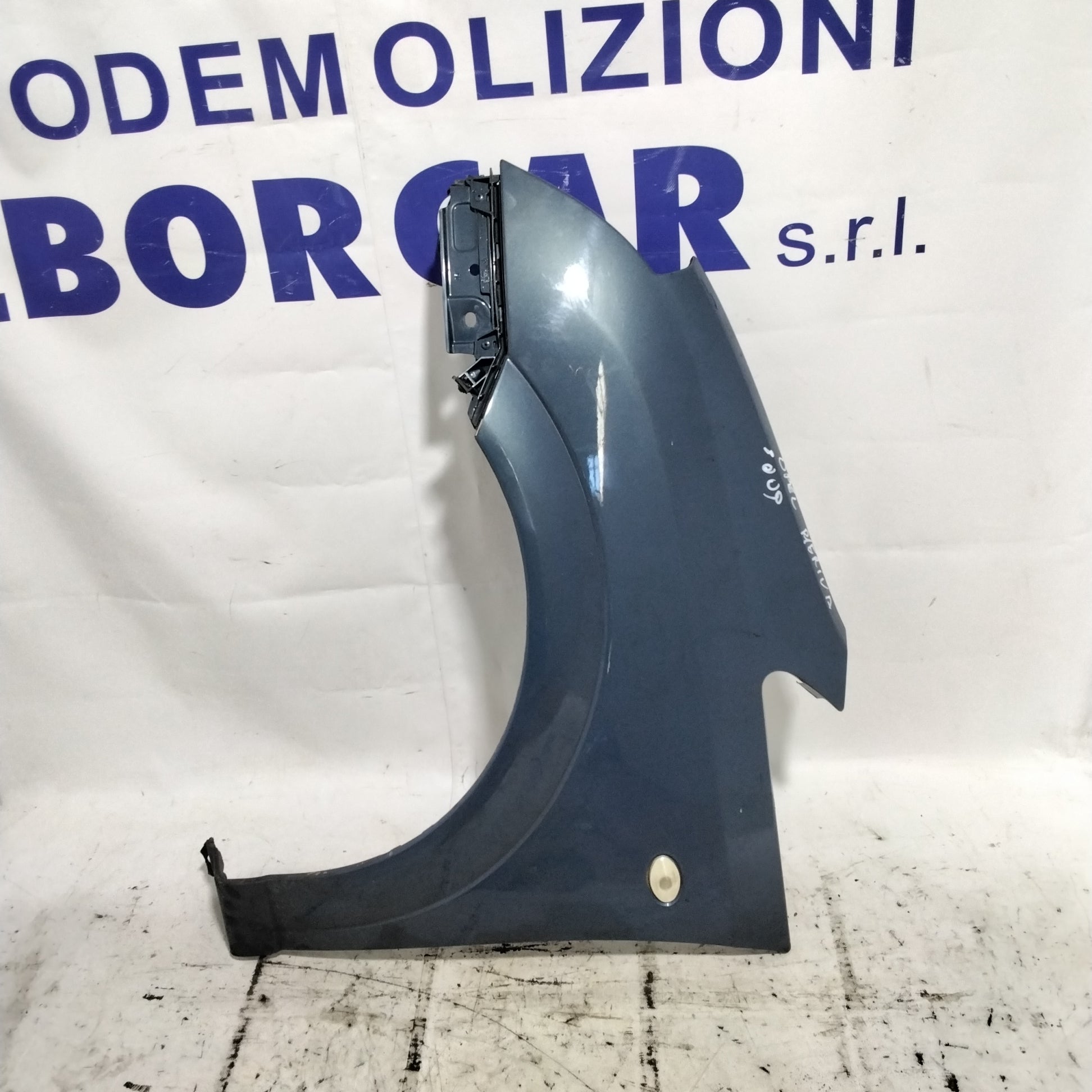 Guardabarros delantero izquierdo Opel Meriva año 2004