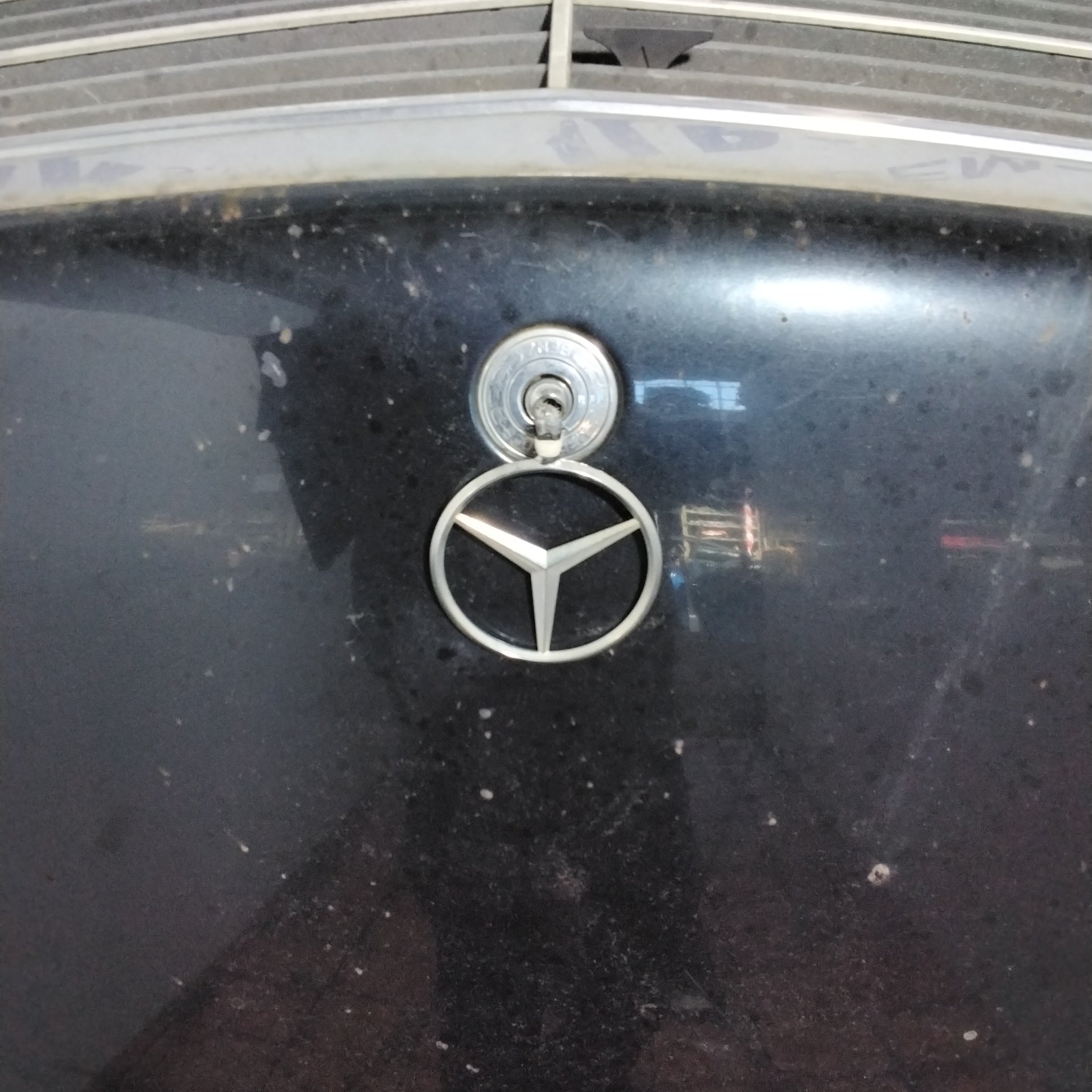 Cofano anteriore mercedes-benz c220 anno 1998 (con logo rotto)