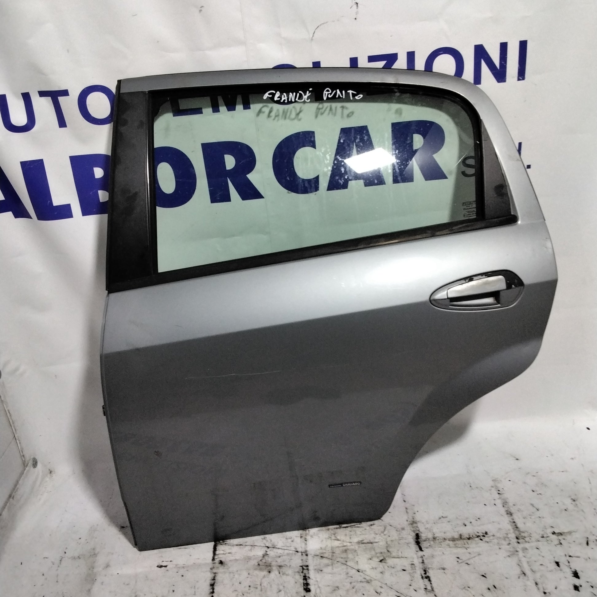Puerta trasera izquierda (completa) Fiat Grande Punto año 2007
