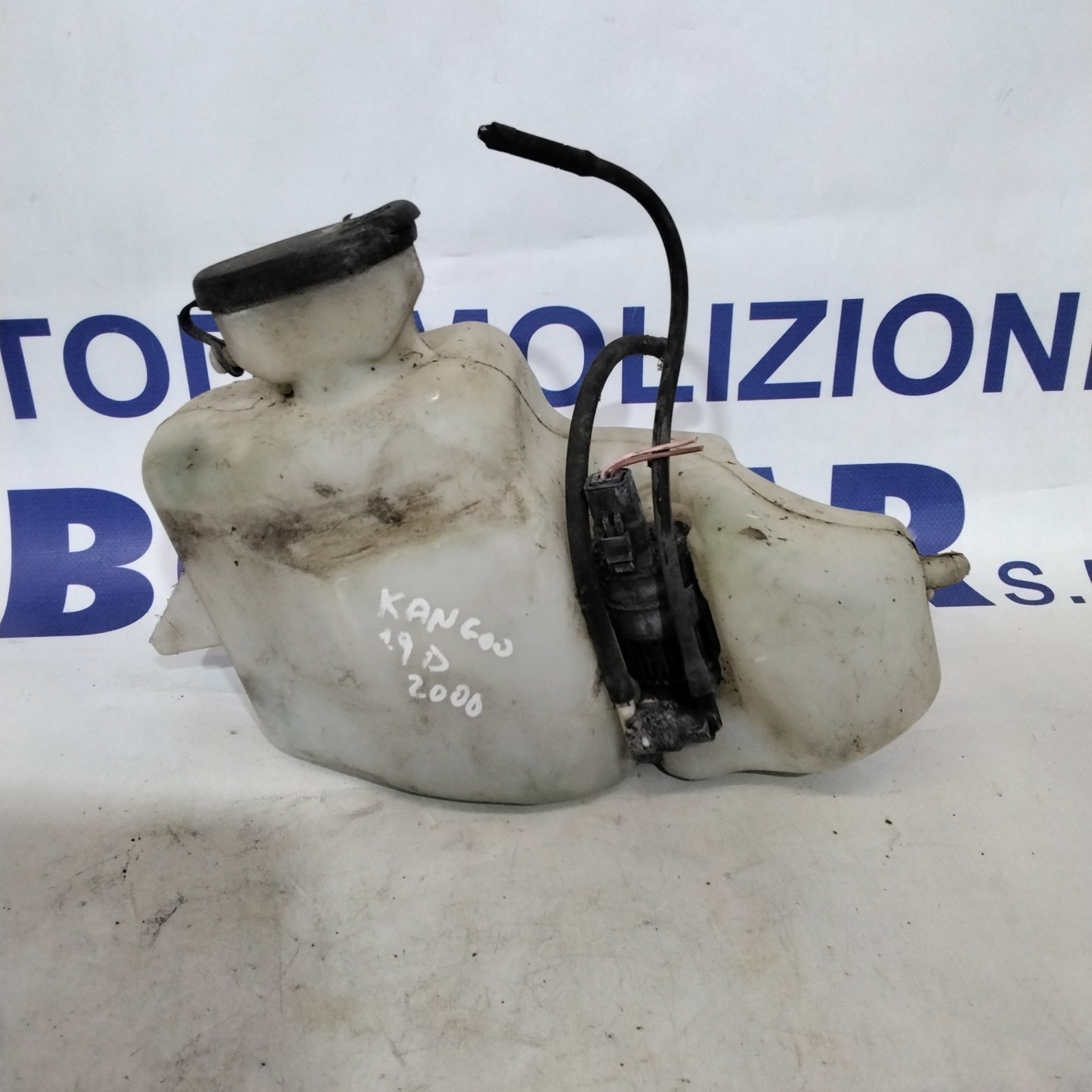 Depósito de agua del limpiaparabrisas Renault Kangoo año 2001