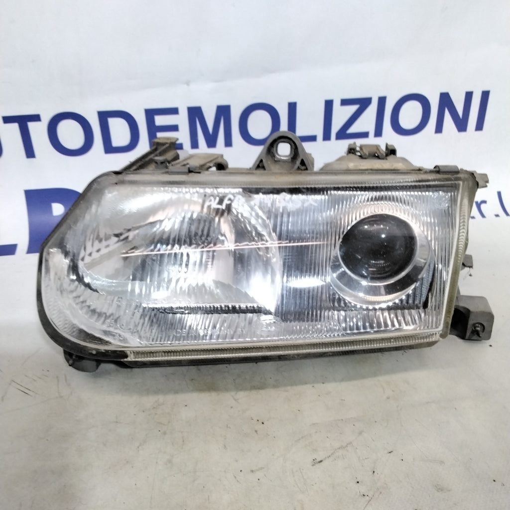 Faro delantero izquierdo Alfa Romeo 145 año 1998 código: 302143119 (sf8p5)