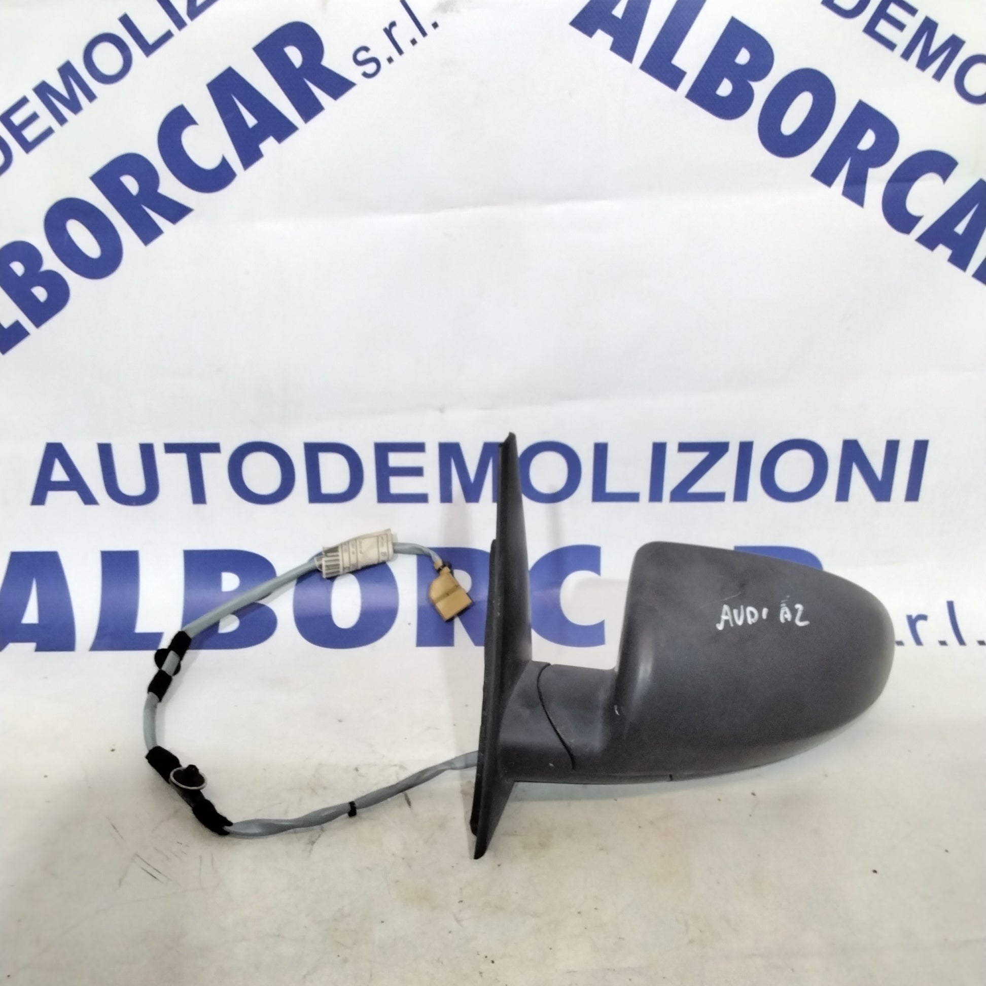 Espejo retrovisor izquierdo audi a2 año 2004 código:12323380