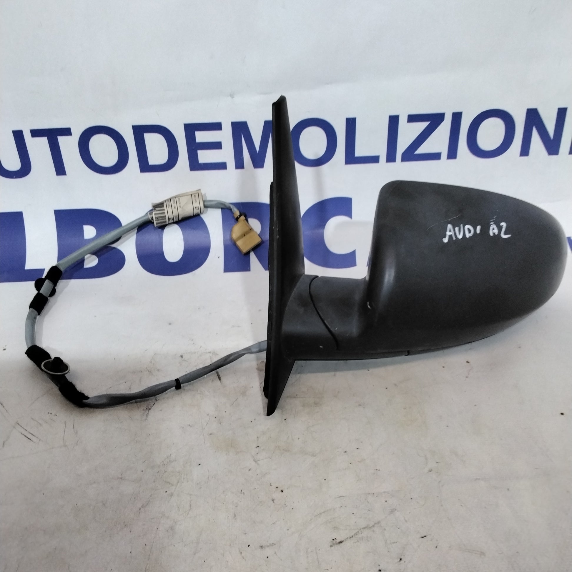Espejo retrovisor izquierdo audi a2 año 2004 código:12323380