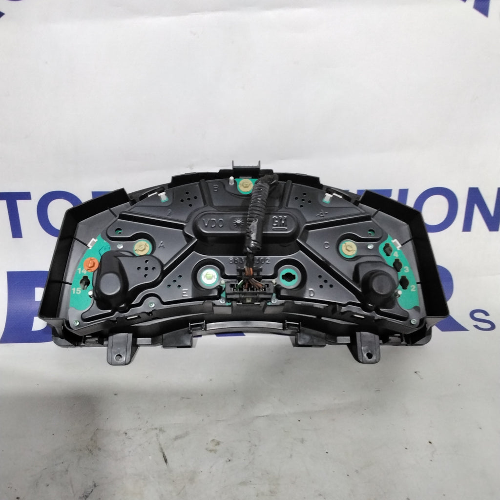 Instrument cluster / speedometer Opel Meriva 1.6 diesel year 2004 code:87001432