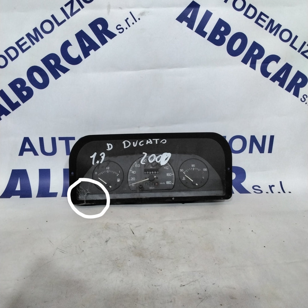 Tablero de instrumentos / cuentakilómetros Fiat Ducato 1.9 diésel año 2000 código: 6047240050