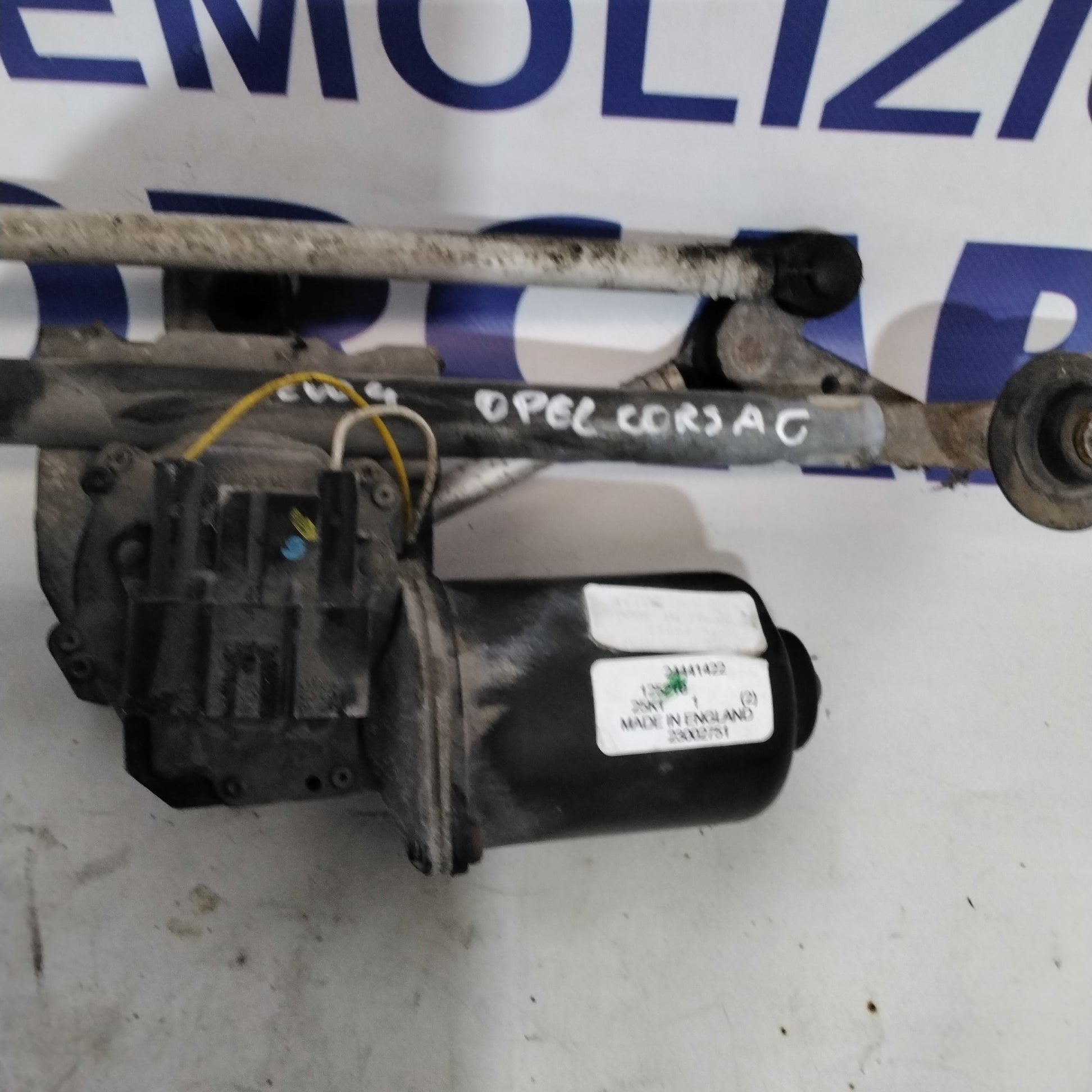 Motor de limpiaparabrisas Opel Corsa C año 2004 código:24441422