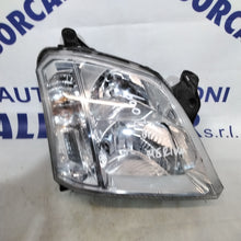 Carica l&#39;immagine nel visualizzatore di Gallery, Faro fanale destro opel meriva anno 2006 codice:93175365 (sf8p4)
