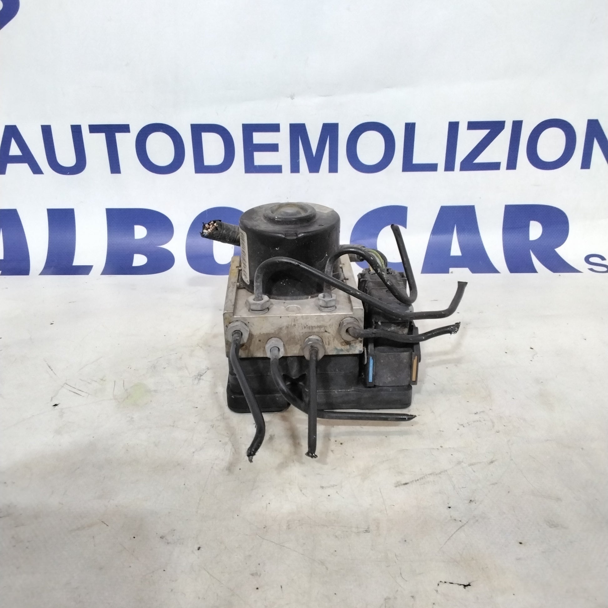 bomba unidad de control ABS Ford Fiesta 1.4 HDI año 2007 código: 10020701154 (sfA3p6)