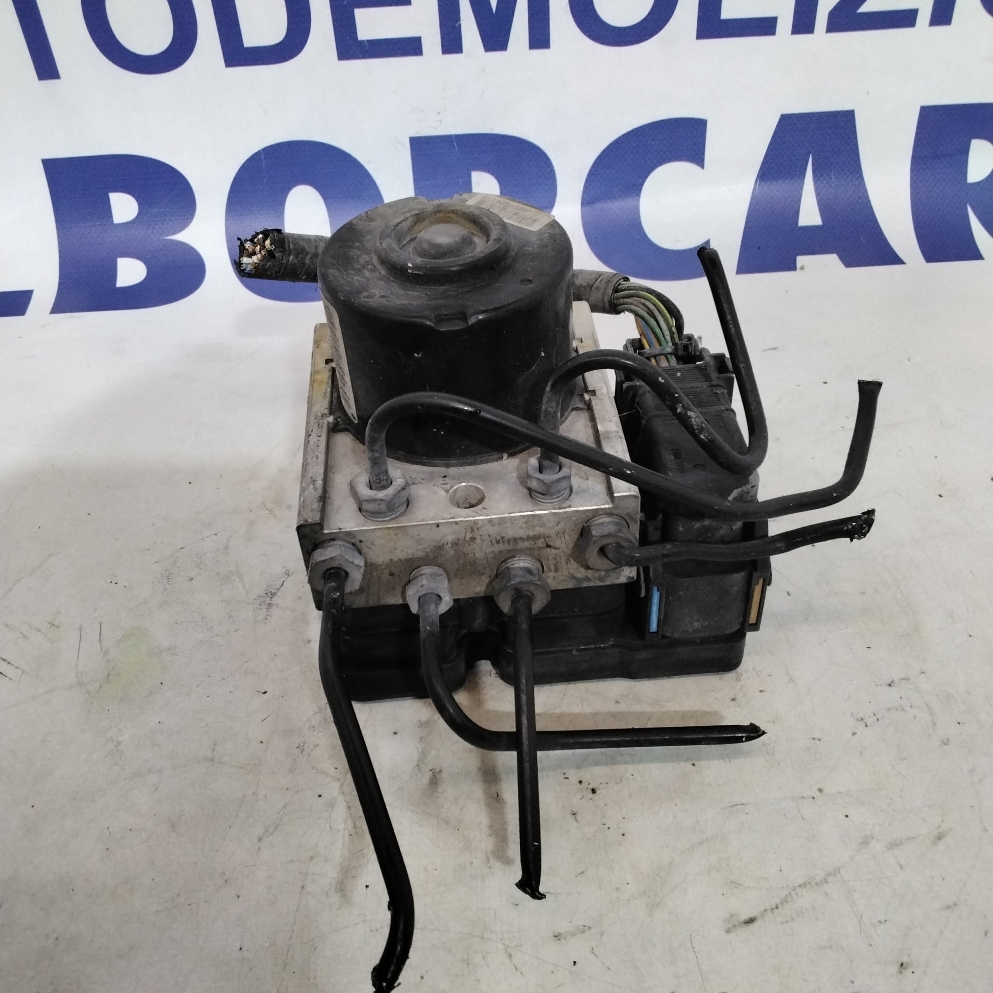 bomba unidad de control ABS Ford Fiesta 1.4 HDI año 2007 código: 10020701154 (sfA3p6)