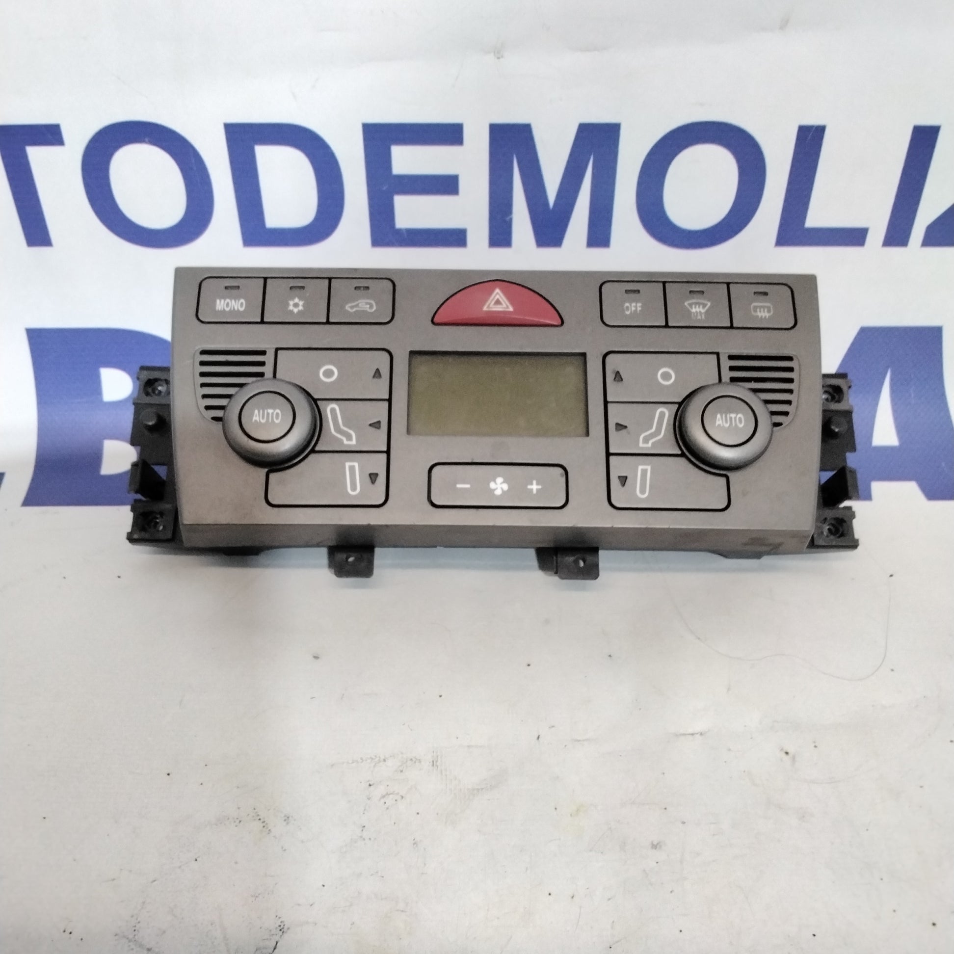 Automatic air conditioning/heating control Lancia Ypsilon 1.3 Multijet year 2005 part number: 735369969