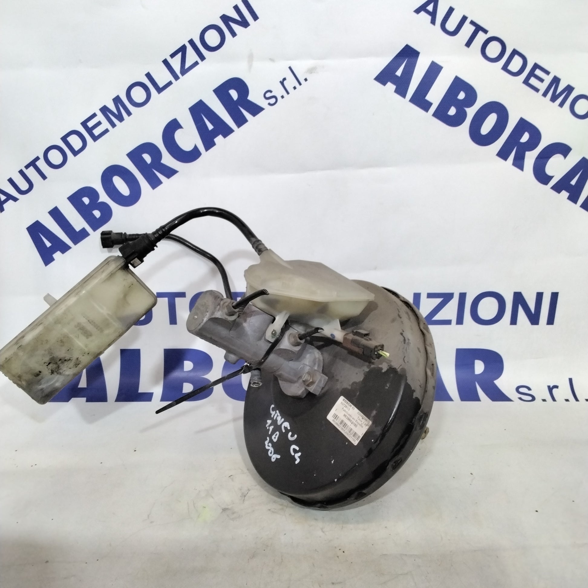 Servofreno Citroën C4 1.4 gasolina año 2006 código:0204024613