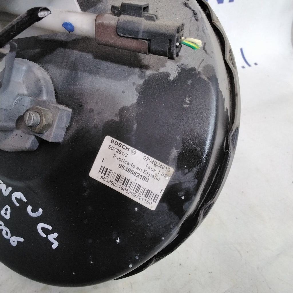 Servofreno Citroën C4 1.4 gasolina año 2006 código:0204024613