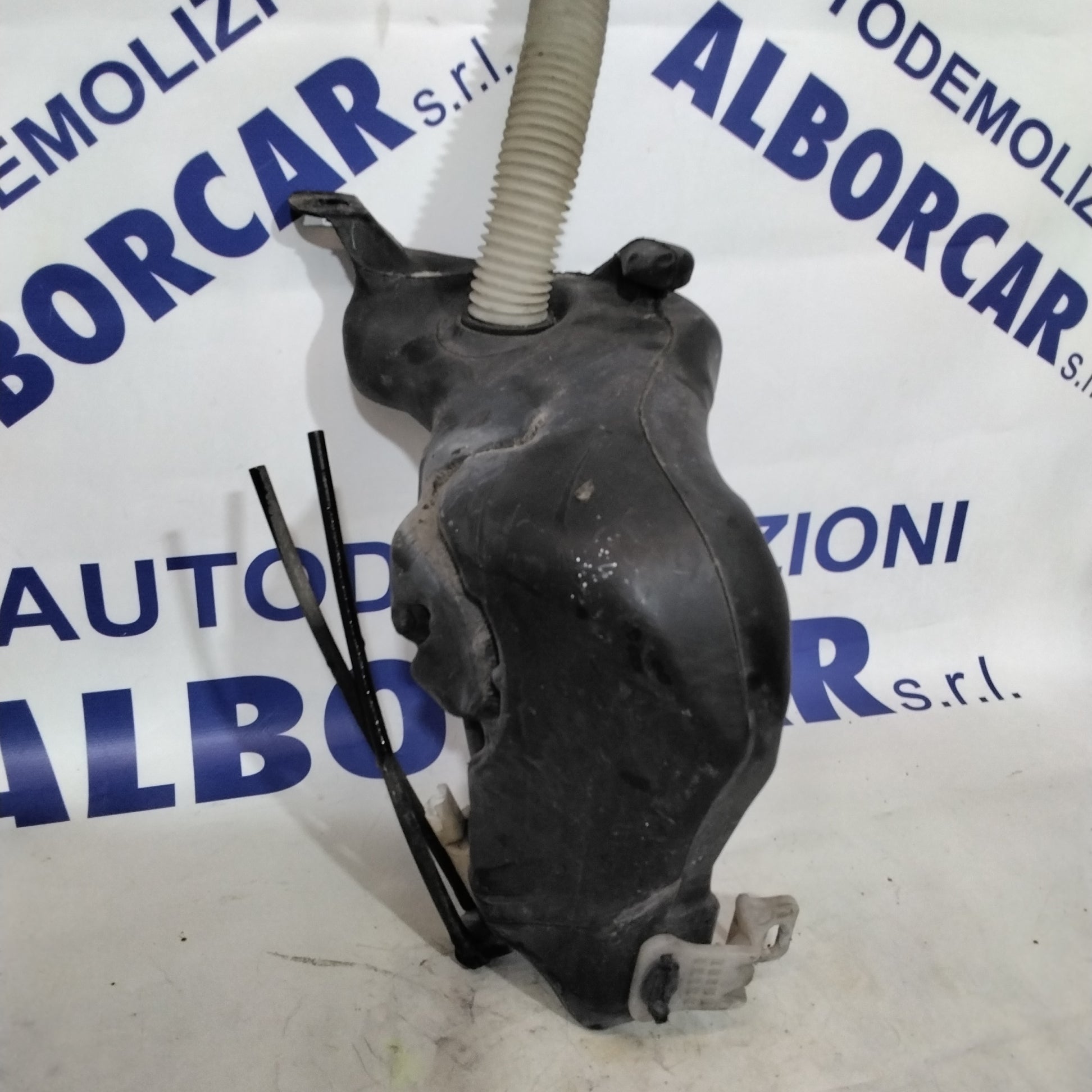 Vaschetta acqua tergicristallo citroen c4 1.4 benzina anno 2006