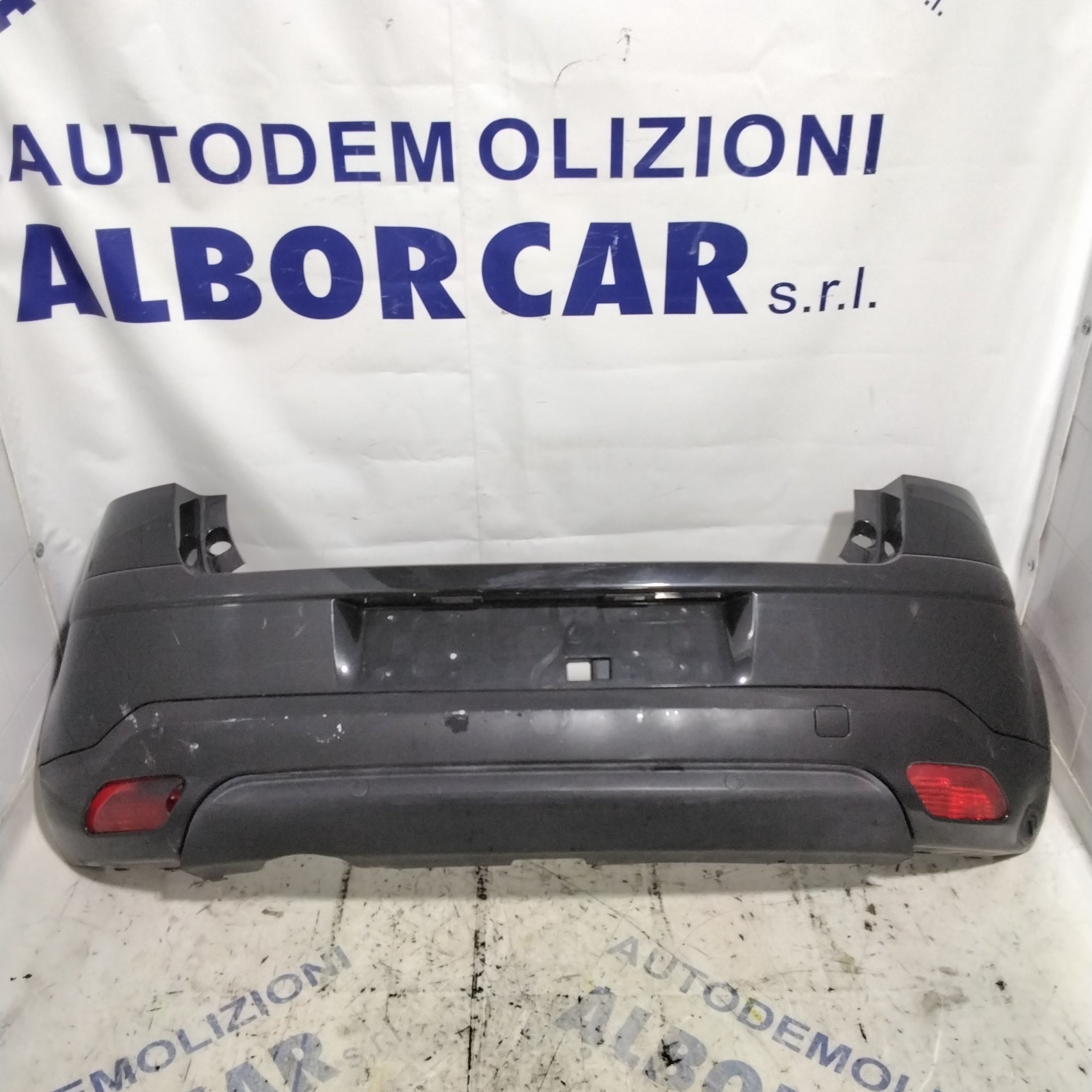 Paragolpes trasero Citroën C4 3 puertas año 2006