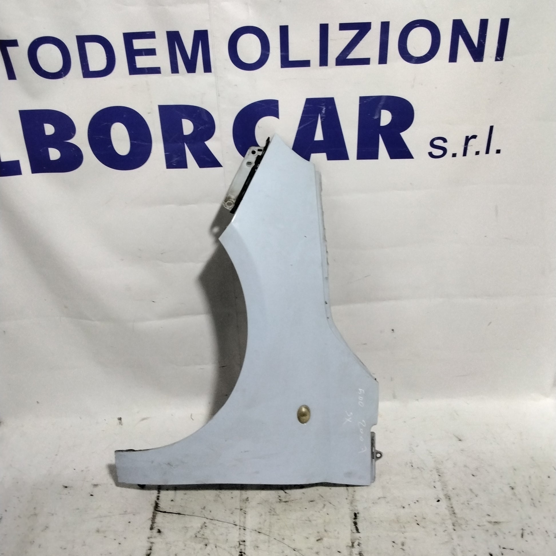 Guardabarros lateral delantero izquierdo Fiat 500 año 2007