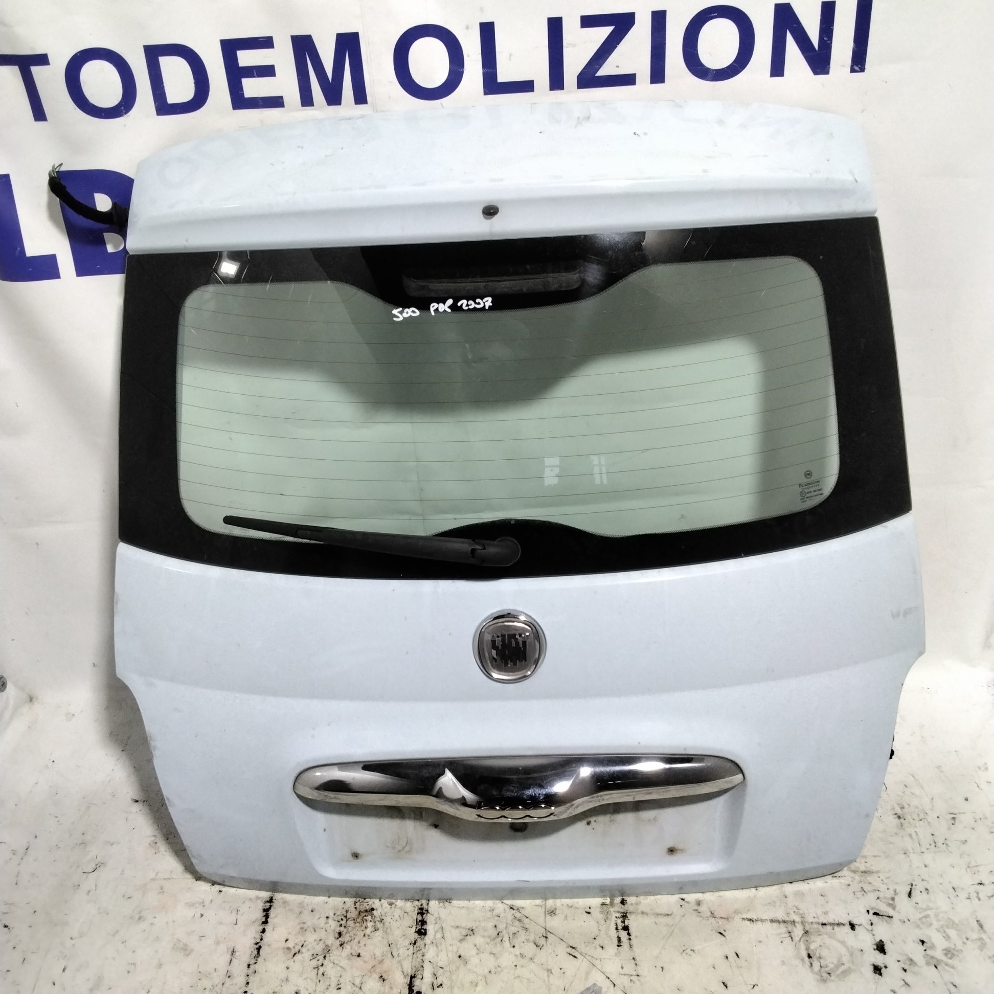 Cofano posteriore fiat 500 anno 2007  (grandinata)