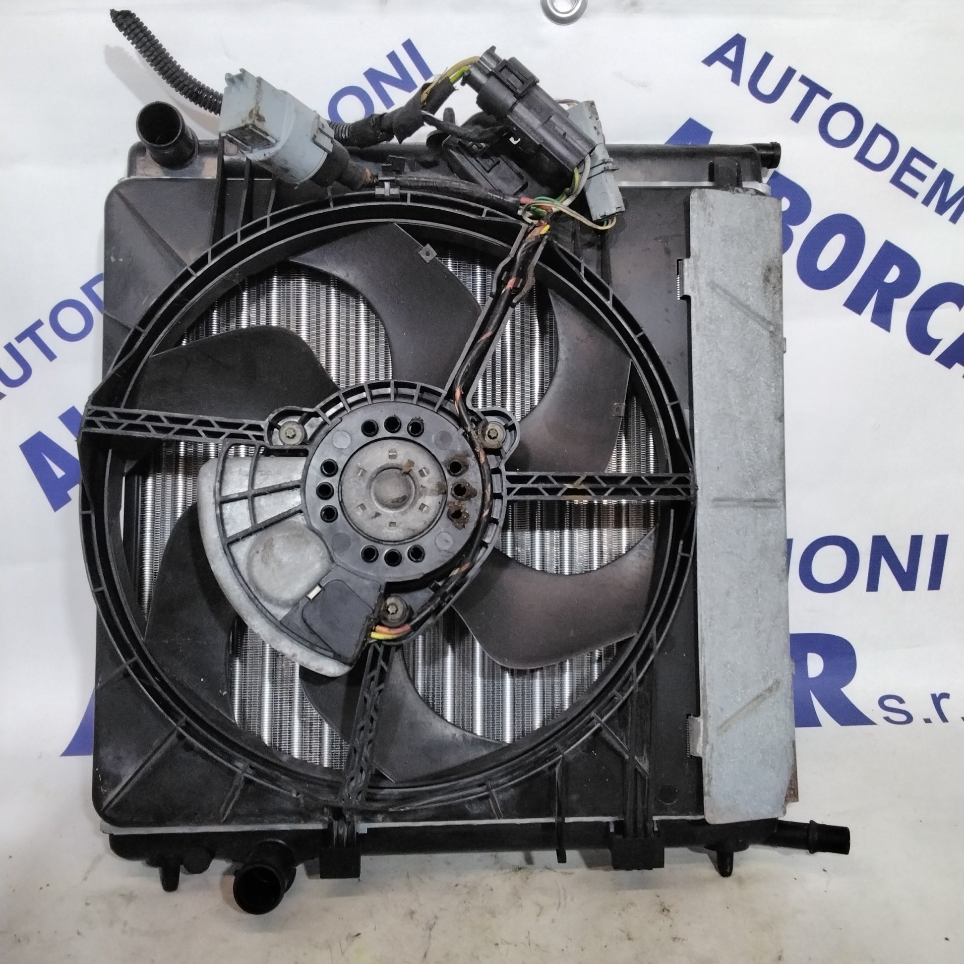 Radiatore completo citroen c3 benzina anno 2003