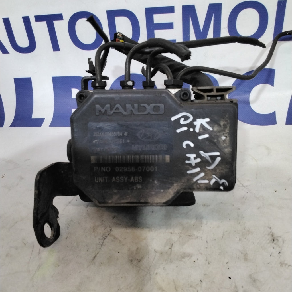 Bomba unidad de control ABS Kia Picanto 1.1 gasolina año 2007 código:02956-07001