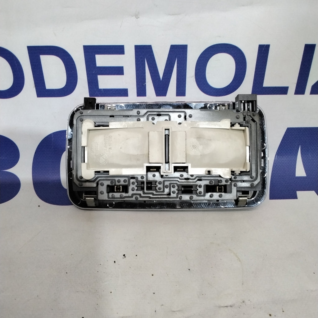 Plafoniera anteriore lancia delta anno 2009