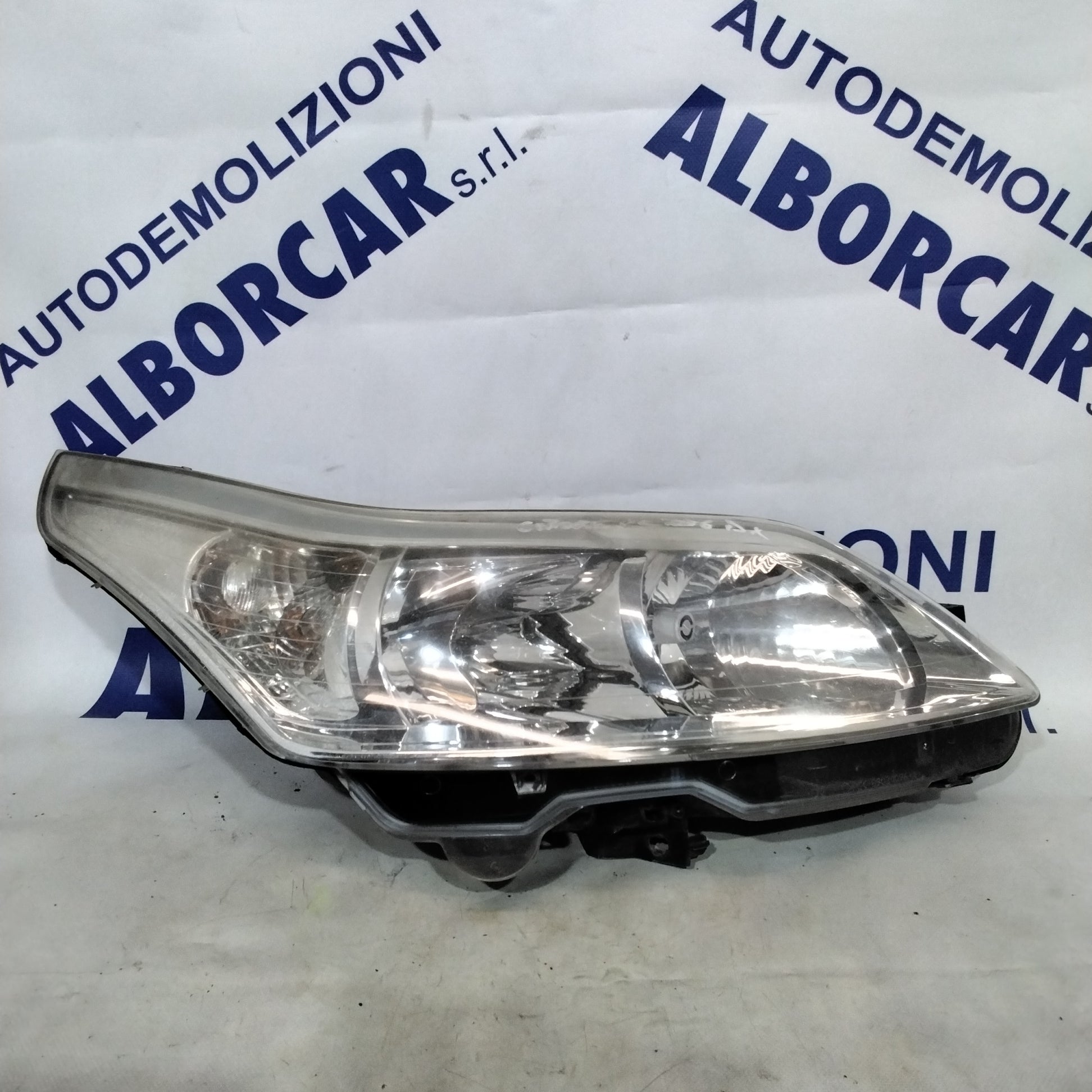 Faro fanale destro citroen c4 3 porte anno 2006 codice:89900040