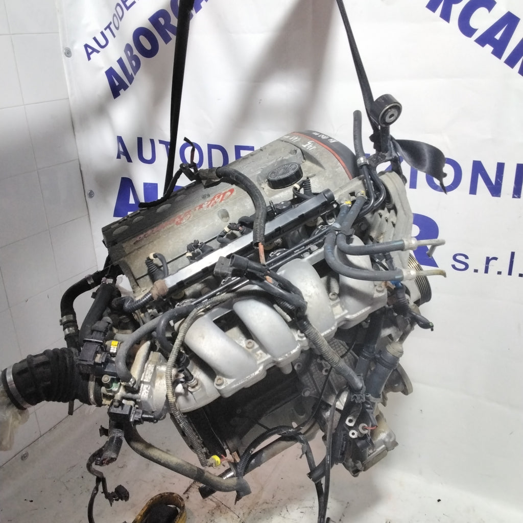 Motor Alfa Romeo 145 SPARK 1.4 gasolina 16V año 1996 código de modelo 930A3A / motor AR33503 / 60617180