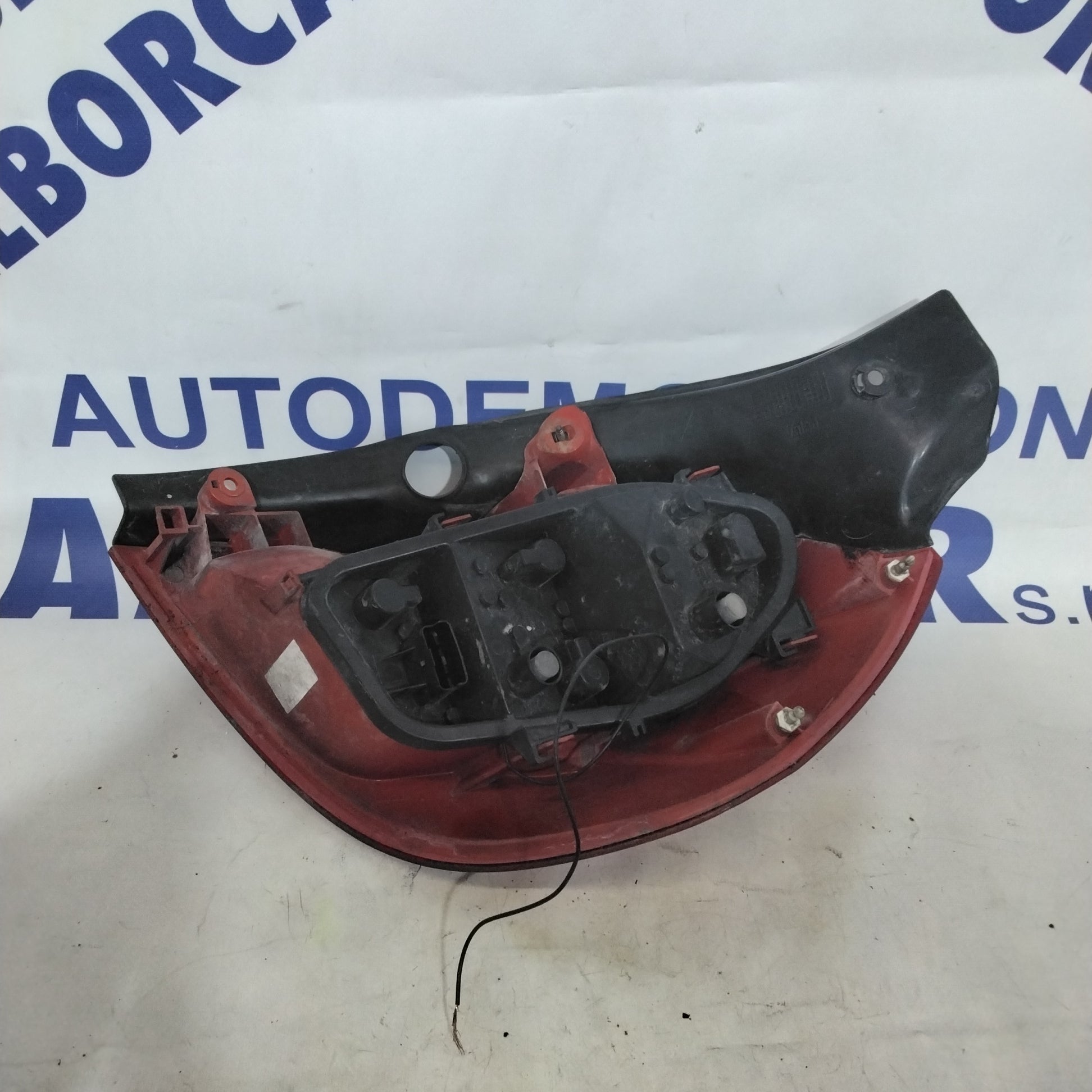 Piloto trasero Renault Clio izquierdo año 2006 código: 89035079 (sf9p1)