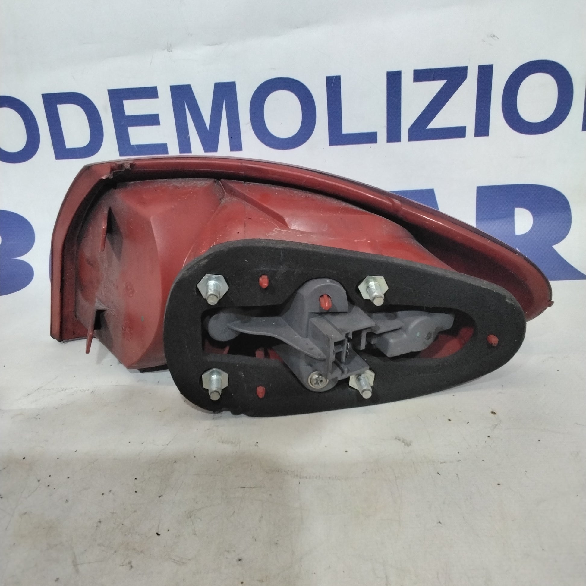 left stop light alfa romeo 147 year 2004 code 46556349